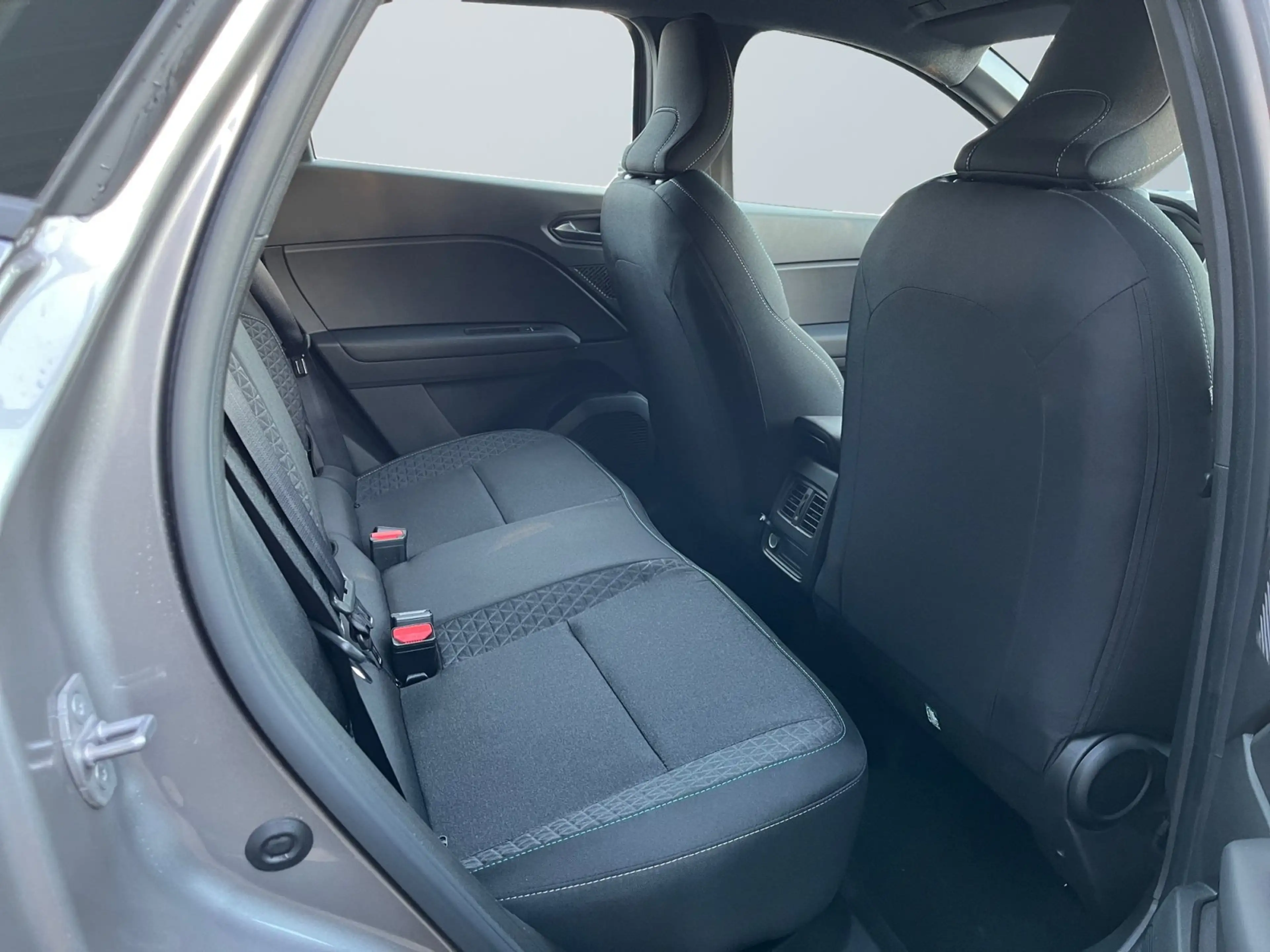 Mitsubishi Grandis Diamant Plus 1,3 Turbo TEMP PDC NAVI SHZ — photo 9