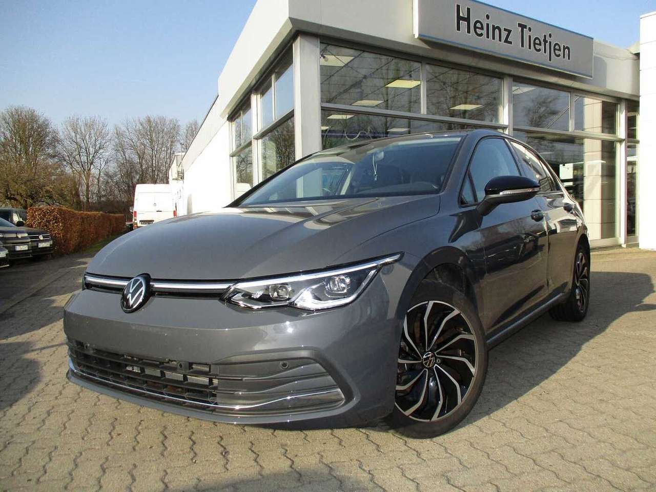 Volkswagen Golf 2023 — VIII 1.0 eTSI OPF DSG Move