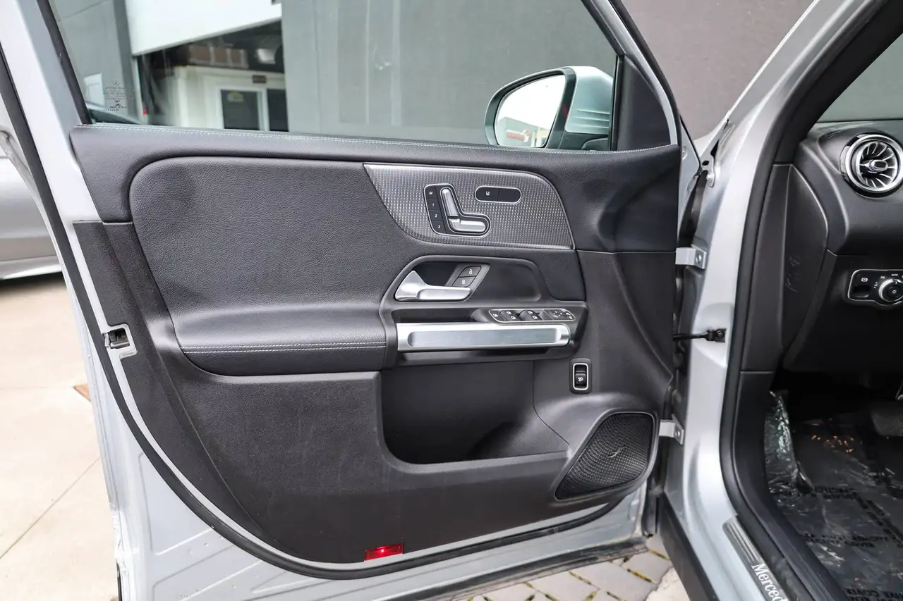 Mercedes-Benz GLB 200 d Business Solution PANOROOF, миниатюра 13