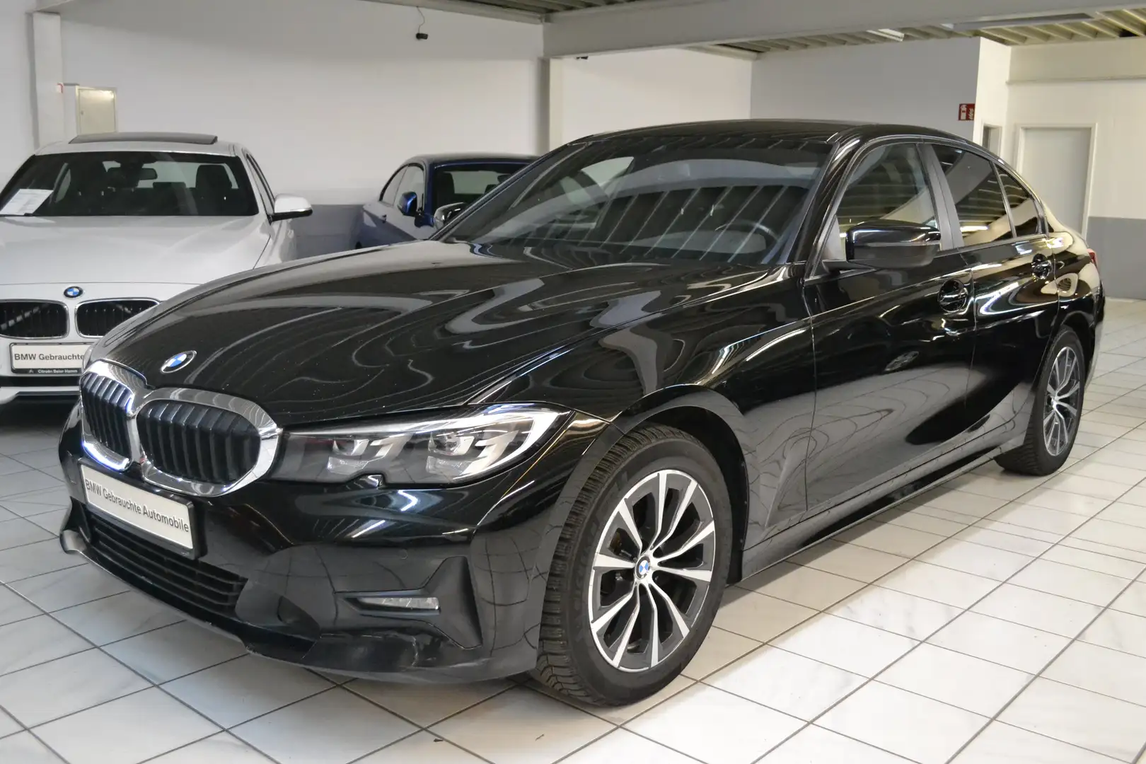 BMW 318 DA G20 MILD*HARMAN/KARDON*LED*T-LEDER*NAVI* Чорний - 1