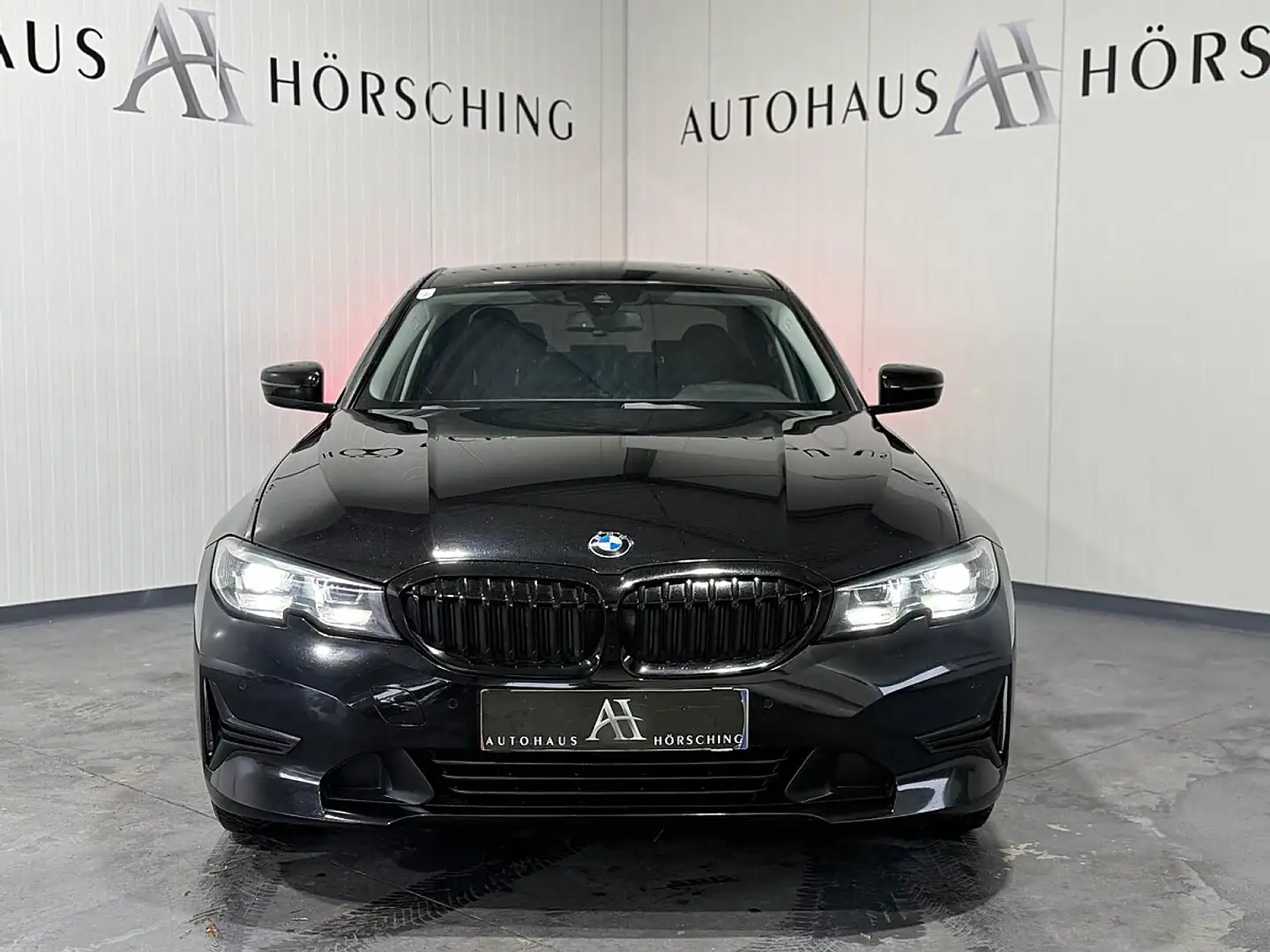 BMW 318 d Aut. Schwarz - 2