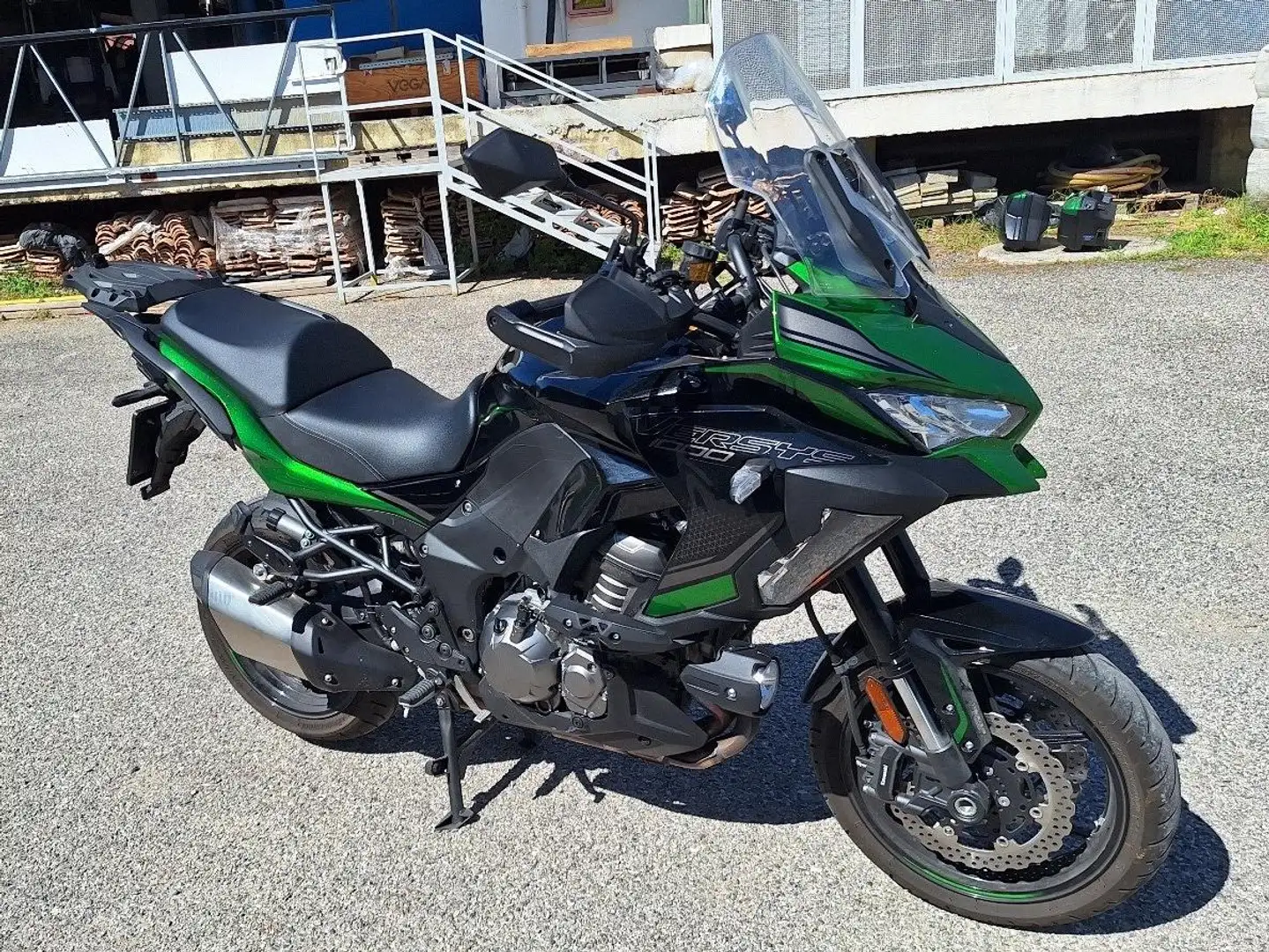 Kawasaki Versys 1000 S GRAND TOURER Fekete - 1
