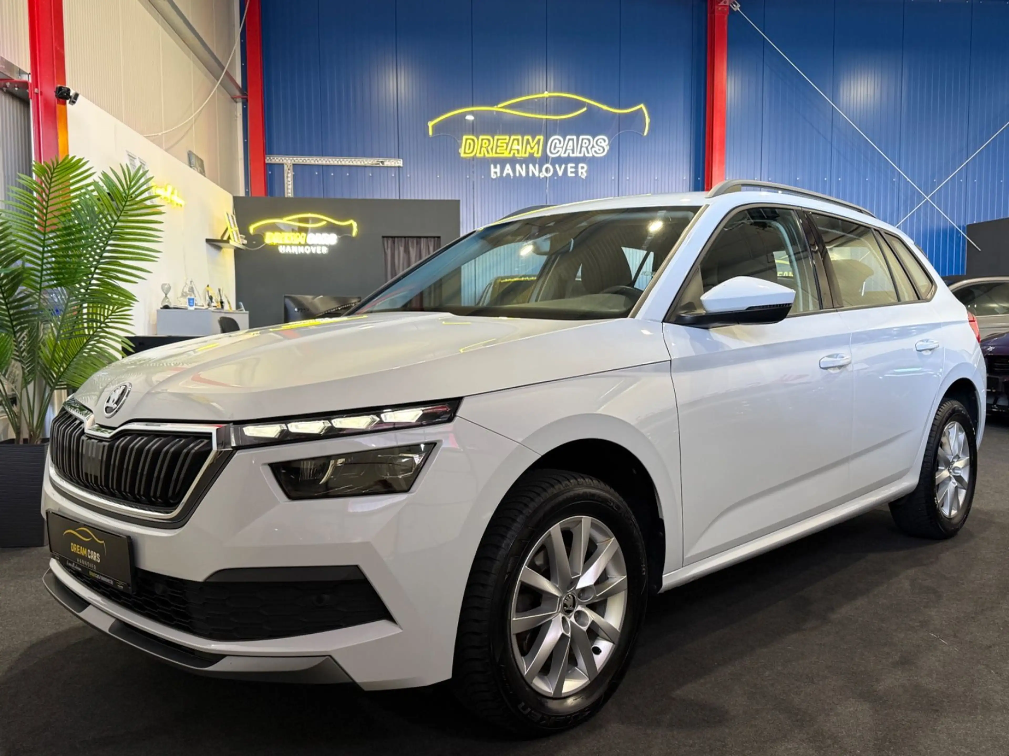 Skoda Kamiq Ambition*KAMERA*AHK*TEMP*ALLWETTER*CARPLAY