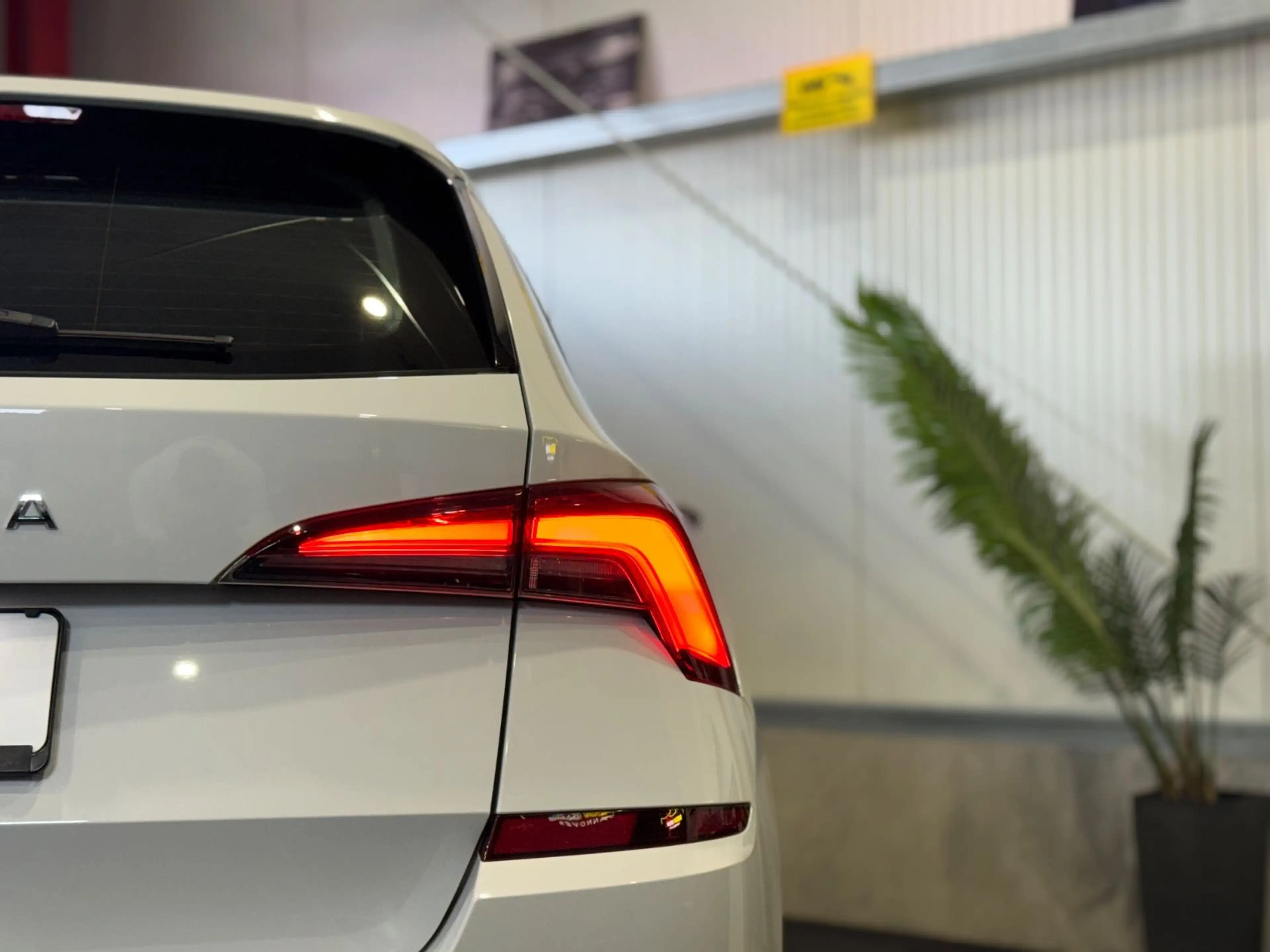 Skoda Kamiq Ambition*KAMERA*AHK*TEMP*ALLWETTER*CARPLAY — photo 7