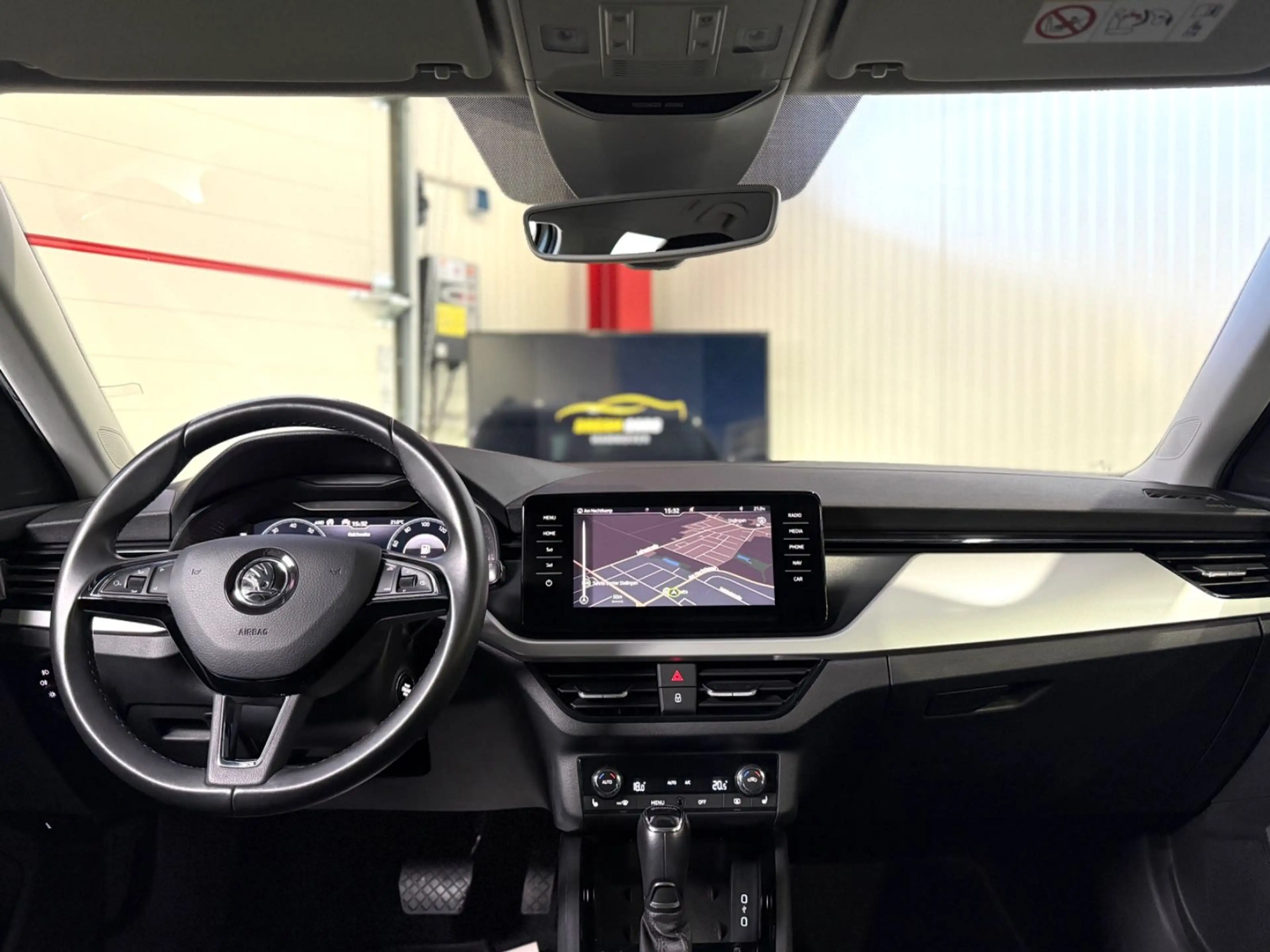 Skoda Kamiq Ambition*KAMERA*AHK*TEMP*ALLWETTER*CARPLAY — photo 15