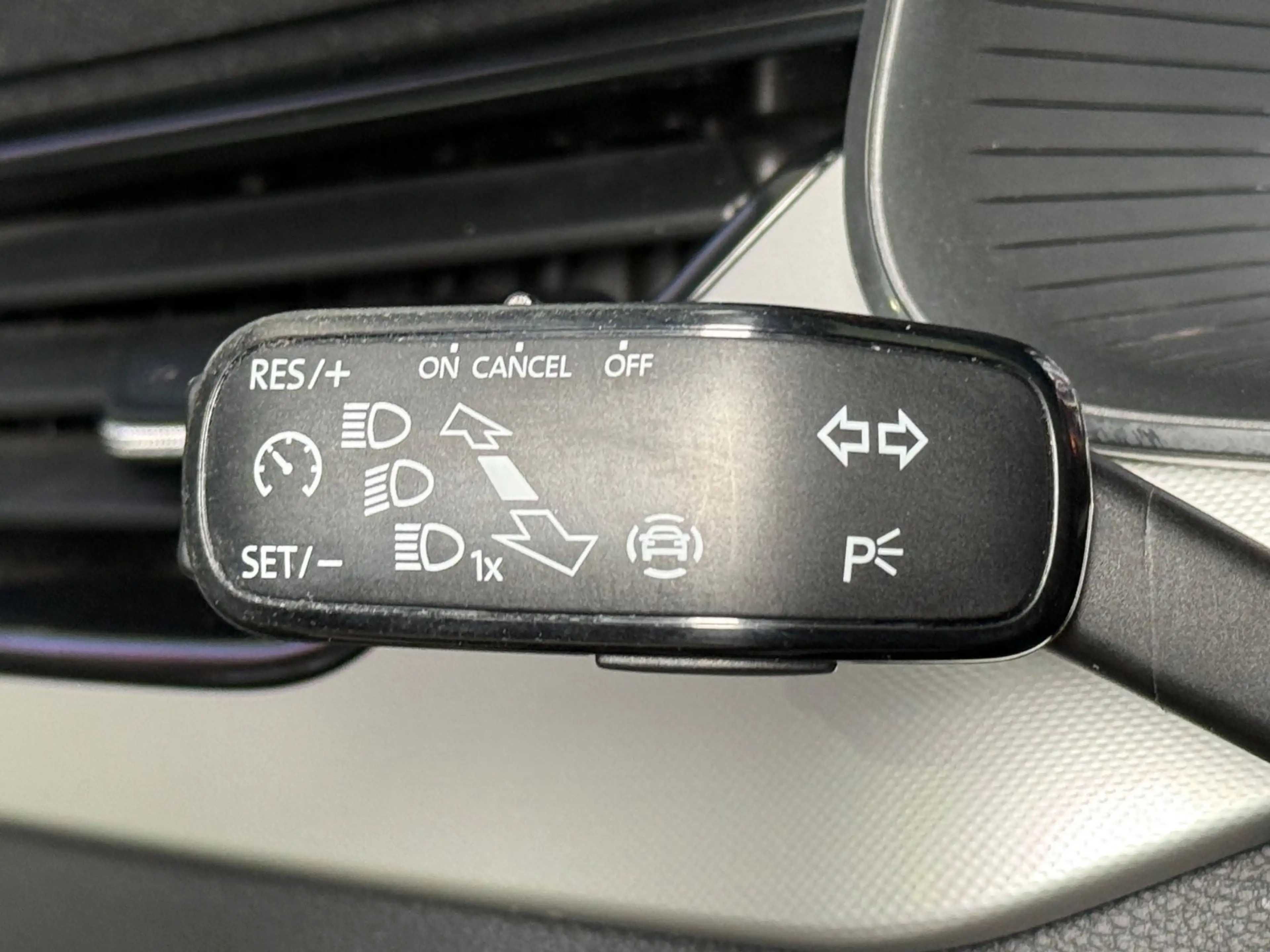 Skoda Kamiq Ambition*KAMERA*AHK*TEMP*ALLWETTER*CARPLAY — photo 23
