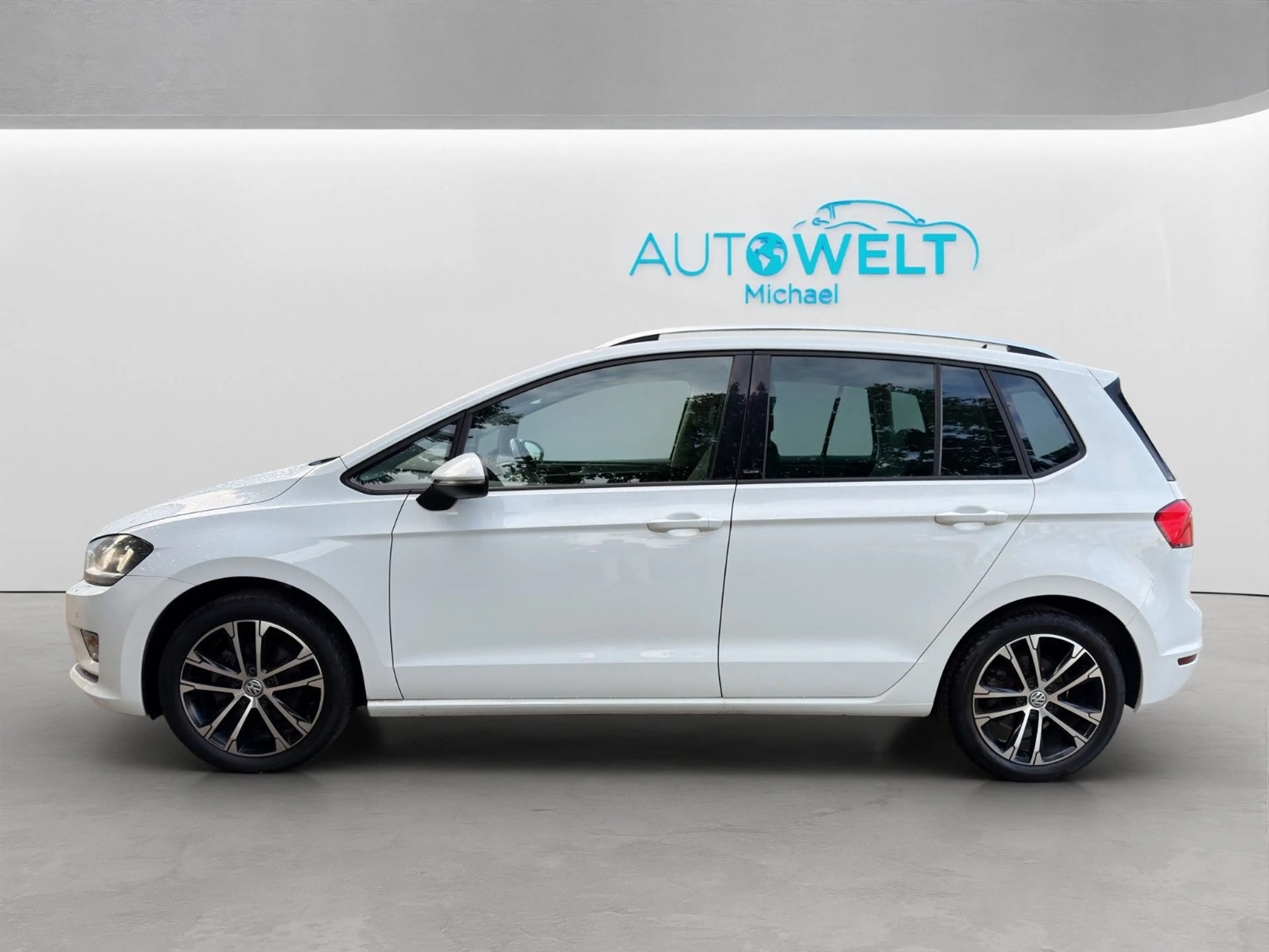Volkswagen Golf Sportsvan 1.4 DSG ACC SITZH KAM XEN APP 17' — photo 8