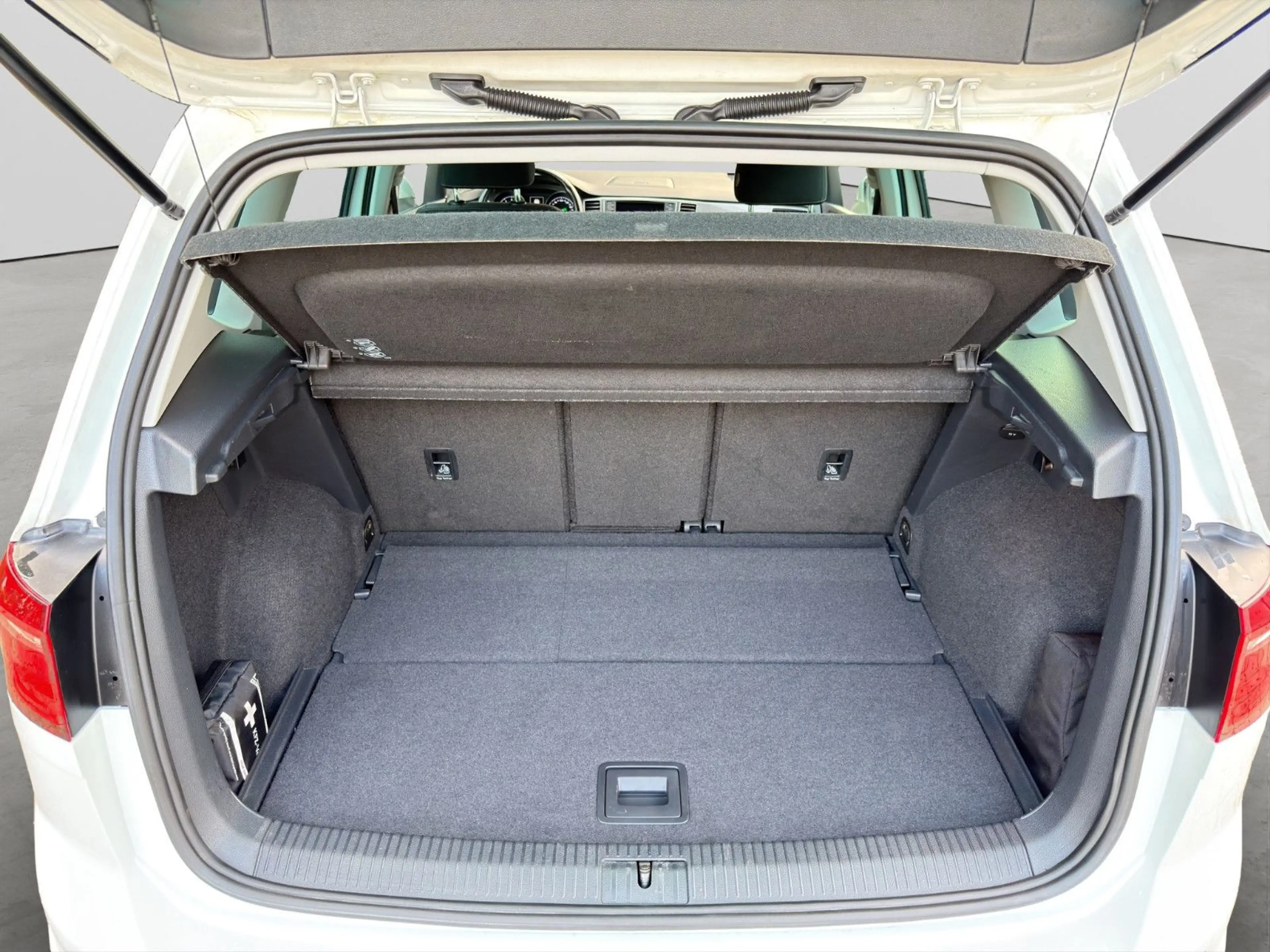Volkswagen Golf Sportsvan 1.4 DSG ACC SITZH KAM XEN APP 17' — photo 10