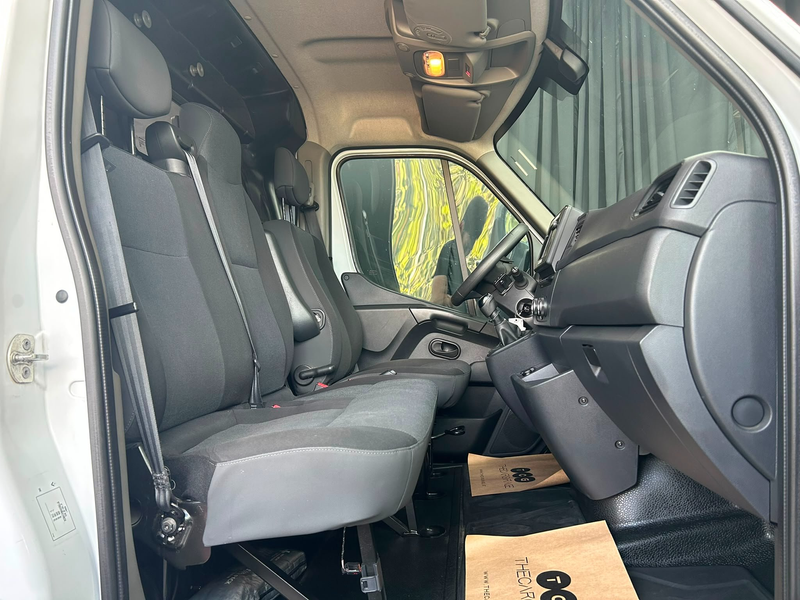 Renault Master L3H2 HKa 3,5t — photo 13