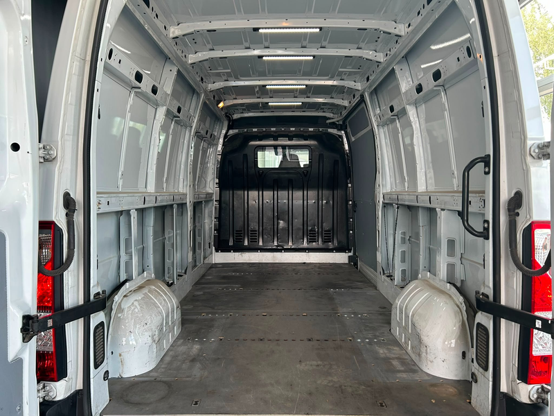 Renault Master L3H2 HKa 3,5t — photo 8