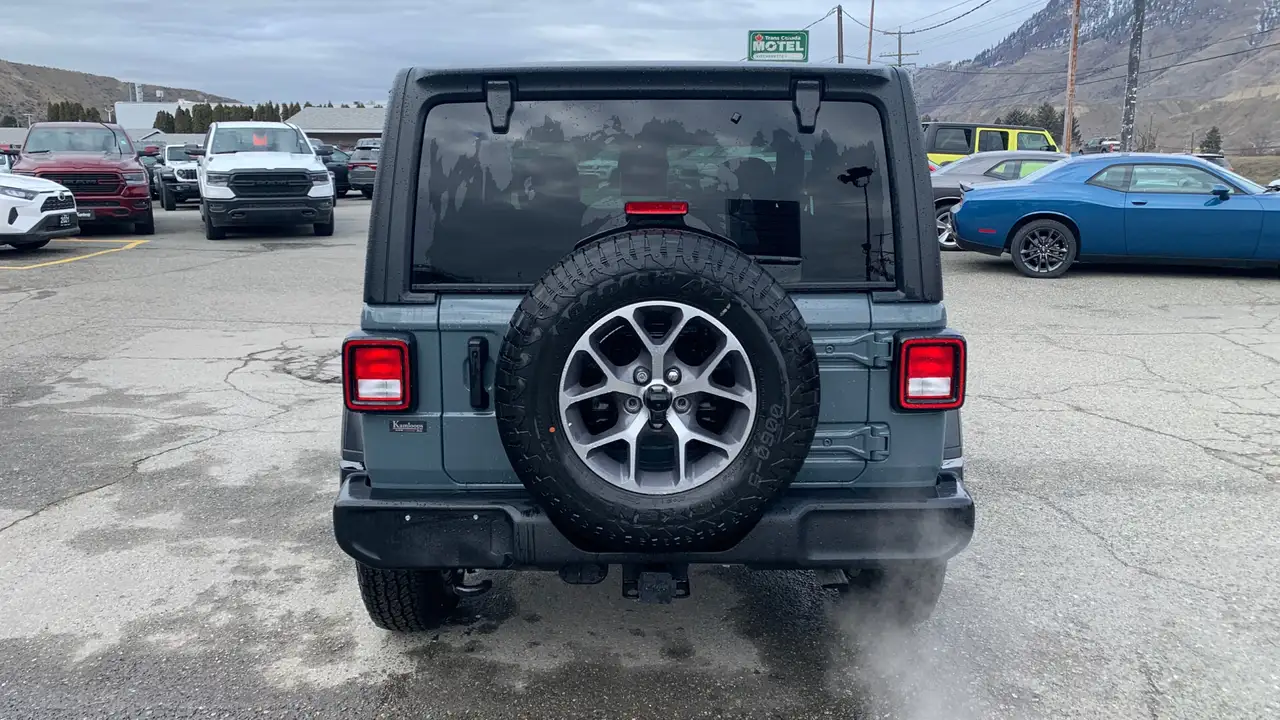 Jeep Wrangler снимка Jeep Wrangler