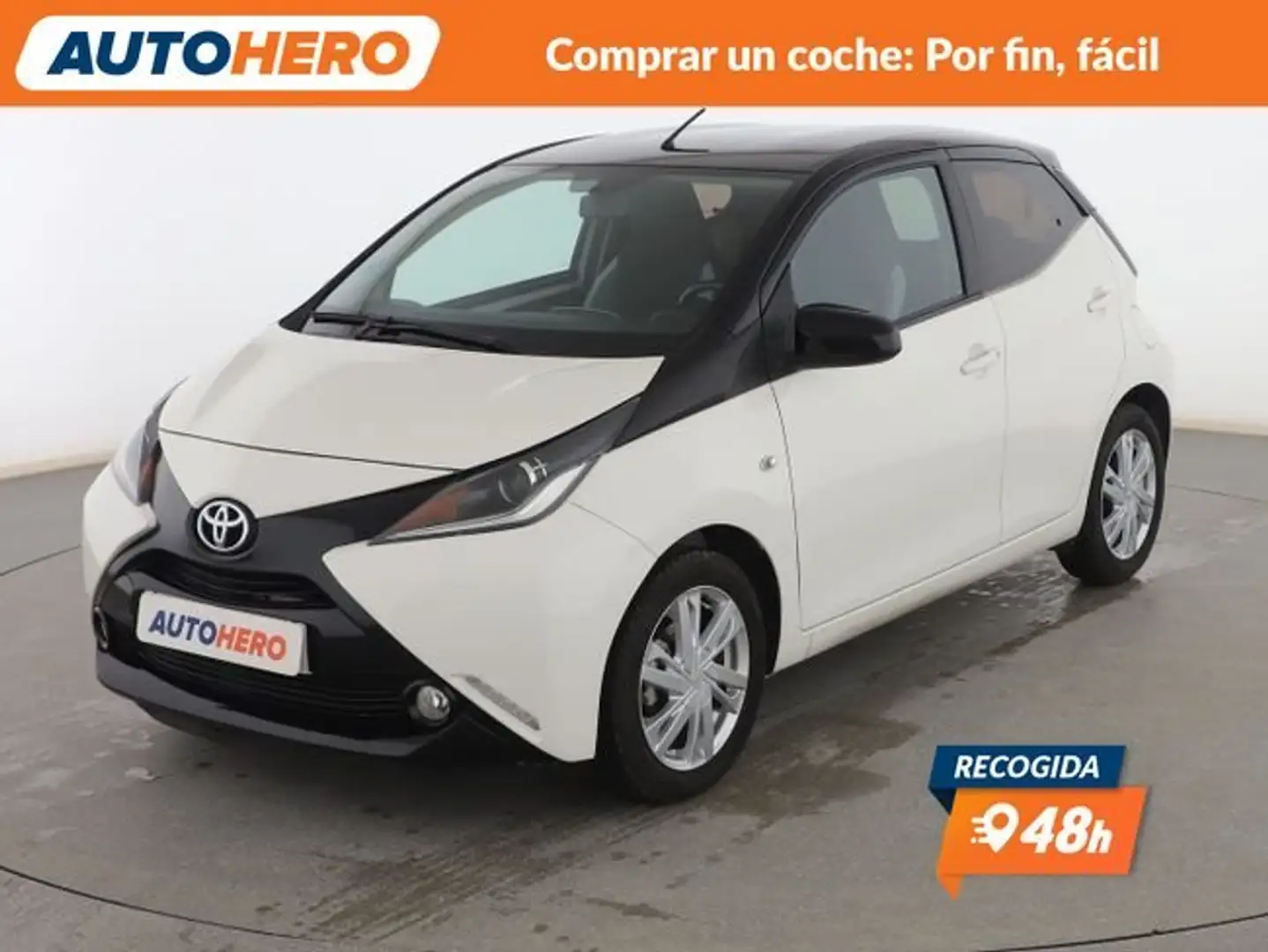 Toyota Aygo 1.0 X-Play Blanc - 1