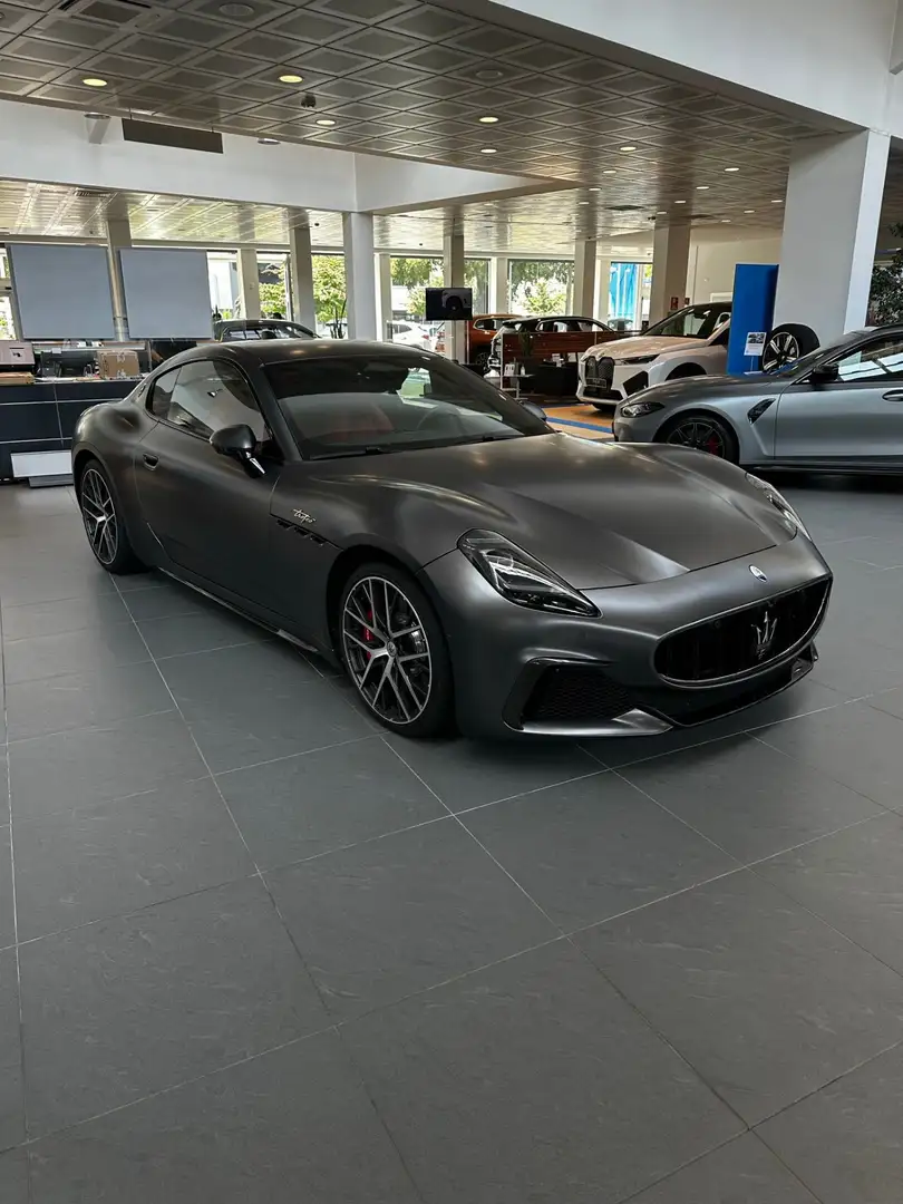 Maserati GranTurismo 3.0 Trofeo awd auto Grigio - 2