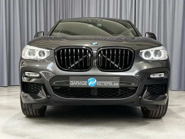 BMW X4 view 5