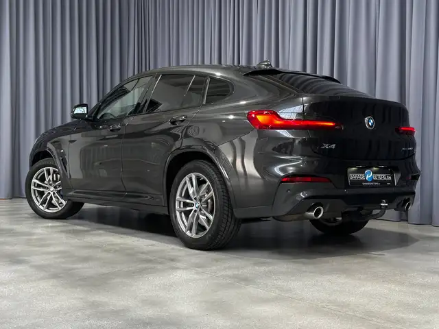 BMW X4 view 9