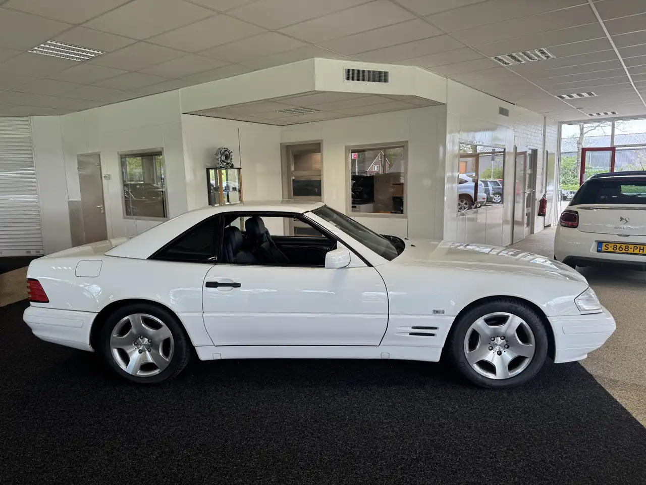 Mercedes-Benz SL 320 Cabrio incl hardtop met weinig kilometers in prijs, foto 4