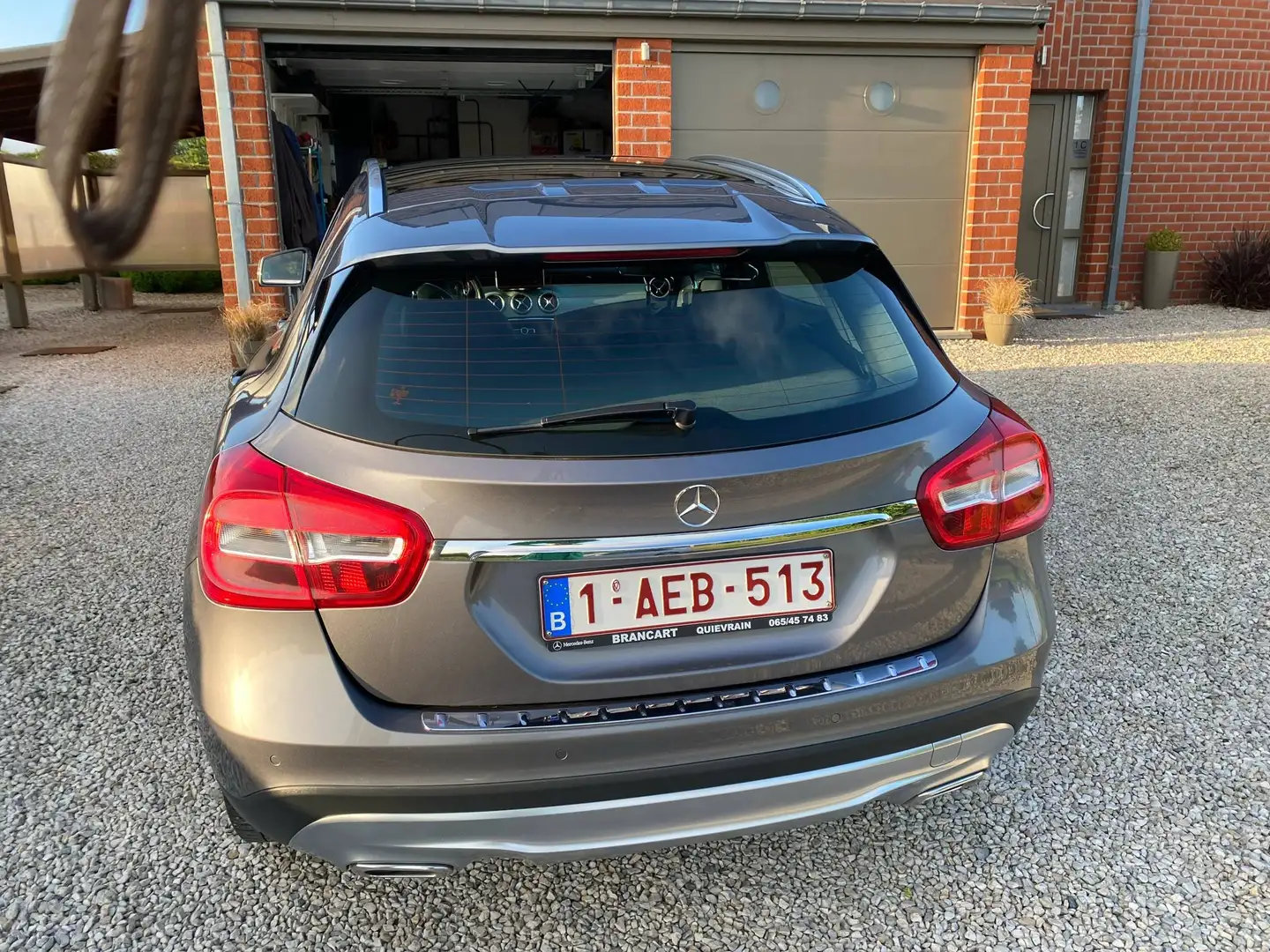Mercedes-Benz GLA 180 Stříbrná - 1