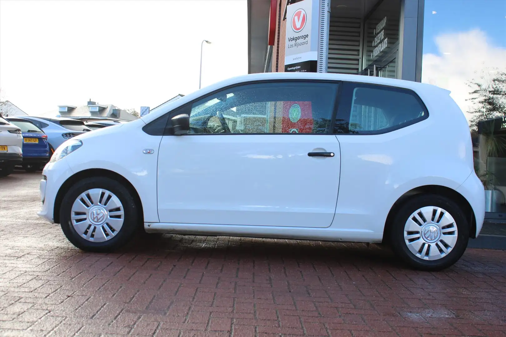 Volkswagen up! 1.0 *Take up!* | Nieuwe APK! | Iso-Fix | Orig.NL | Wit - 2