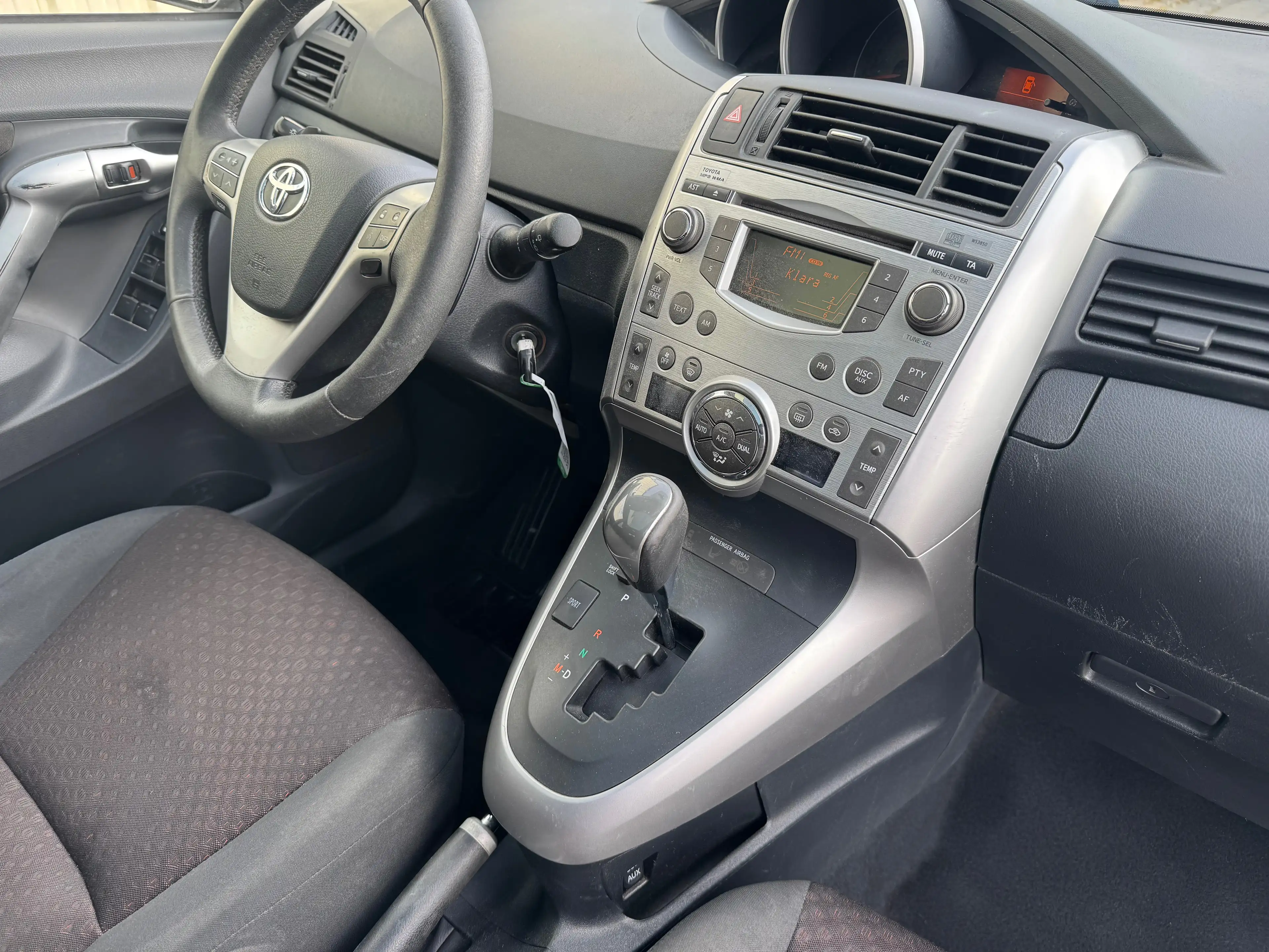 Toyota Verso Verso 1.8i Executive Multidrive S 7pl. — photo 12