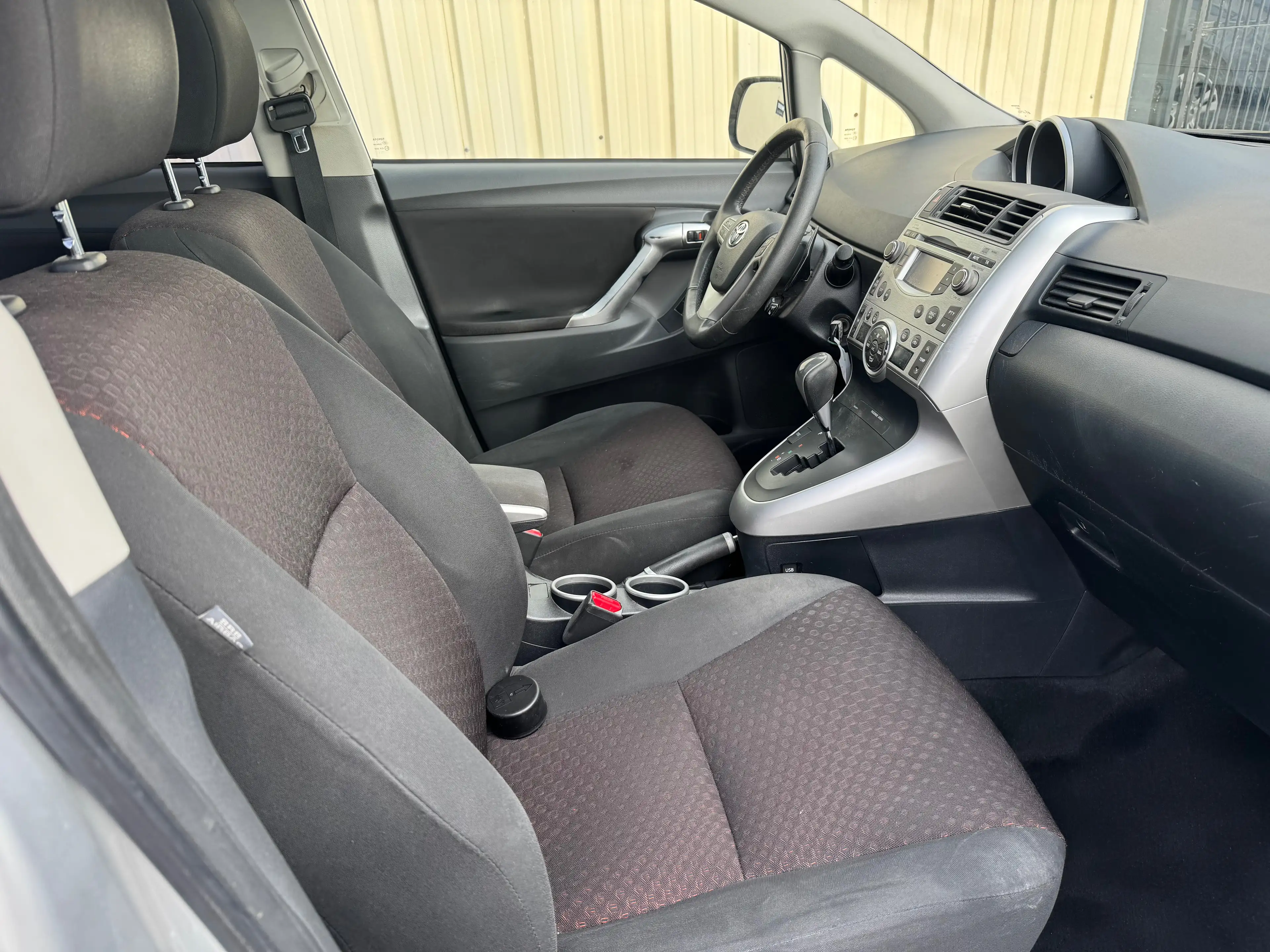 Toyota Verso Verso 1.8i Executive Multidrive S 7pl. — photo 11