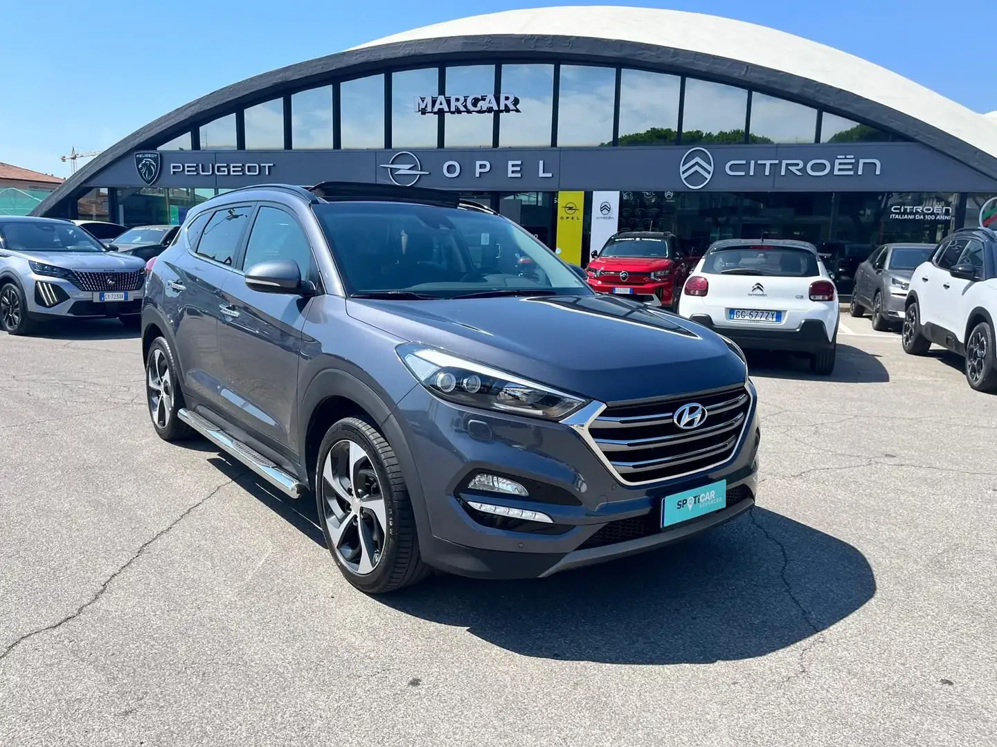 Hyundai TUCSON 2.0 CRDi 4WD XPossible Grigio - 1