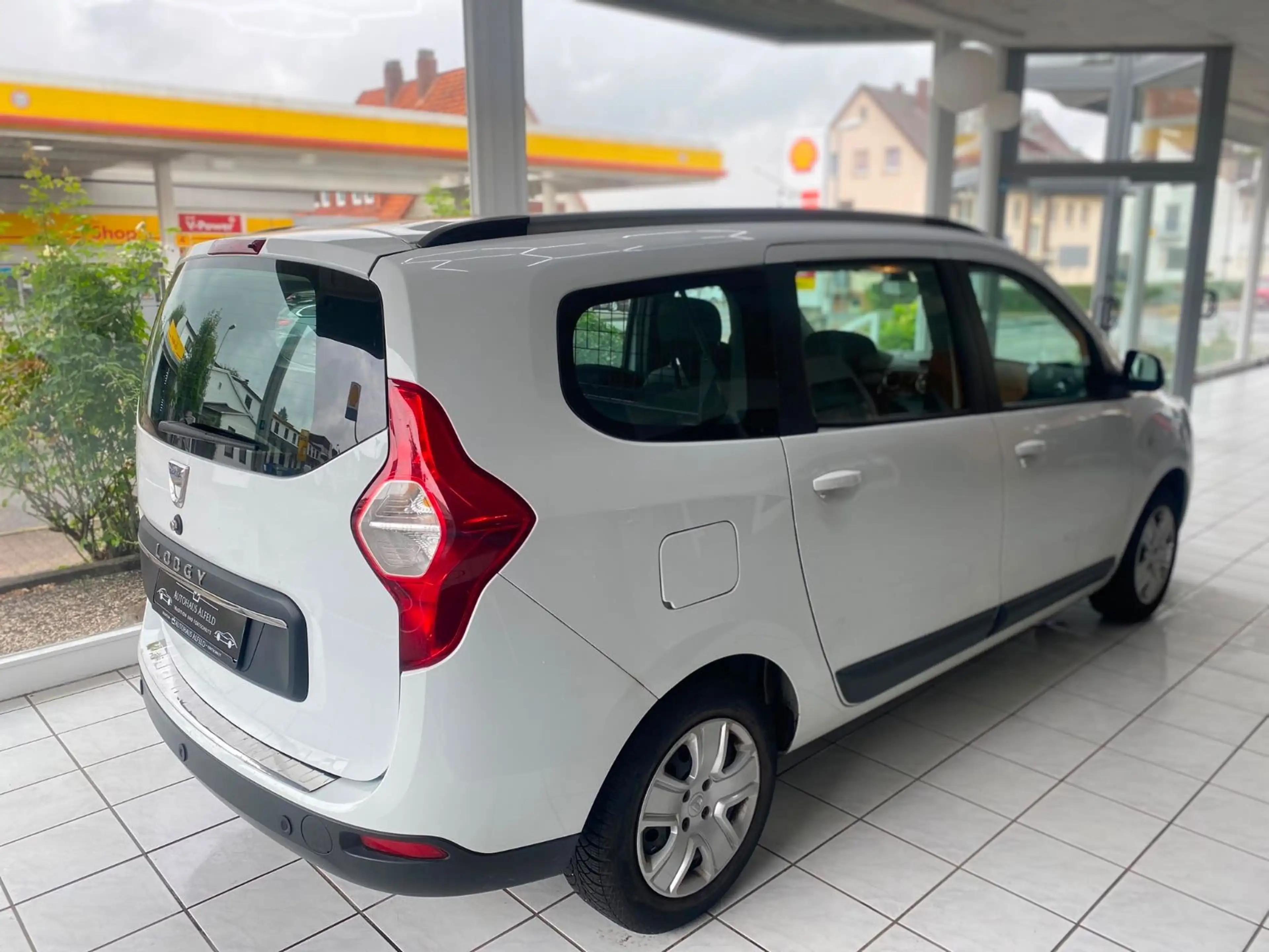 Dacia Lodgy Comfort 1.6 KLIMA NAVI TEMPOMAT — photo 6