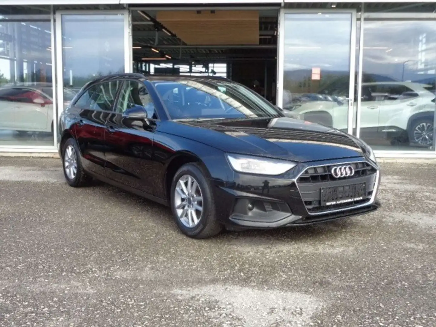 Audi A4 Avant 35 TDI S-tronic Schwarz - 1