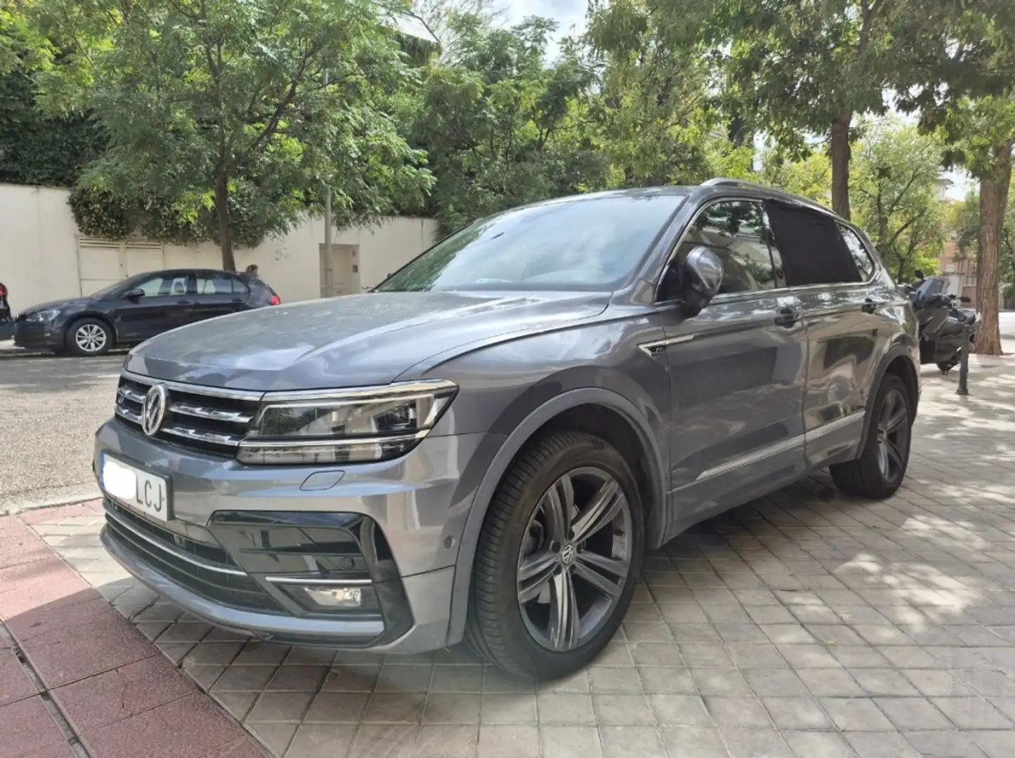 Volkswagen Tiguan 2.0TDI Advance 4Motion DSG 110kW Gris - 1