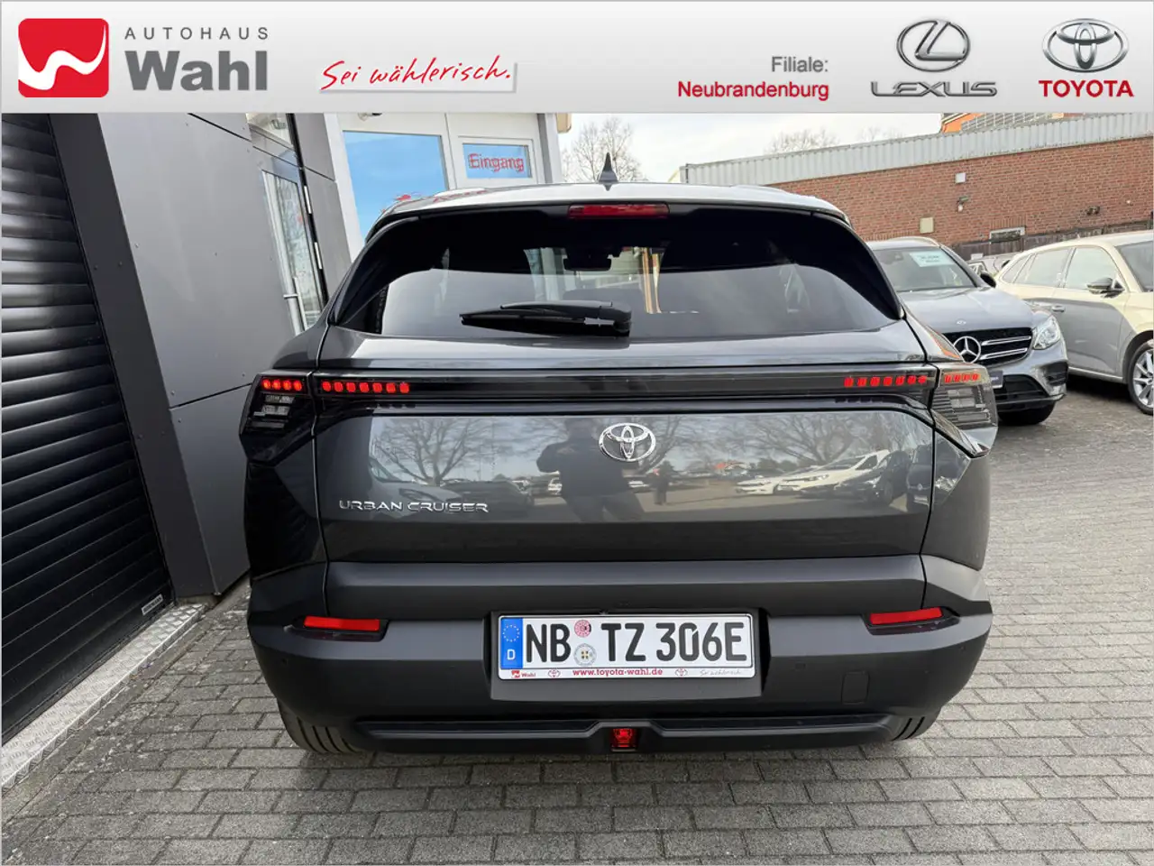 Toyota Urban Cruiser 128 kW FWD Lounge 16