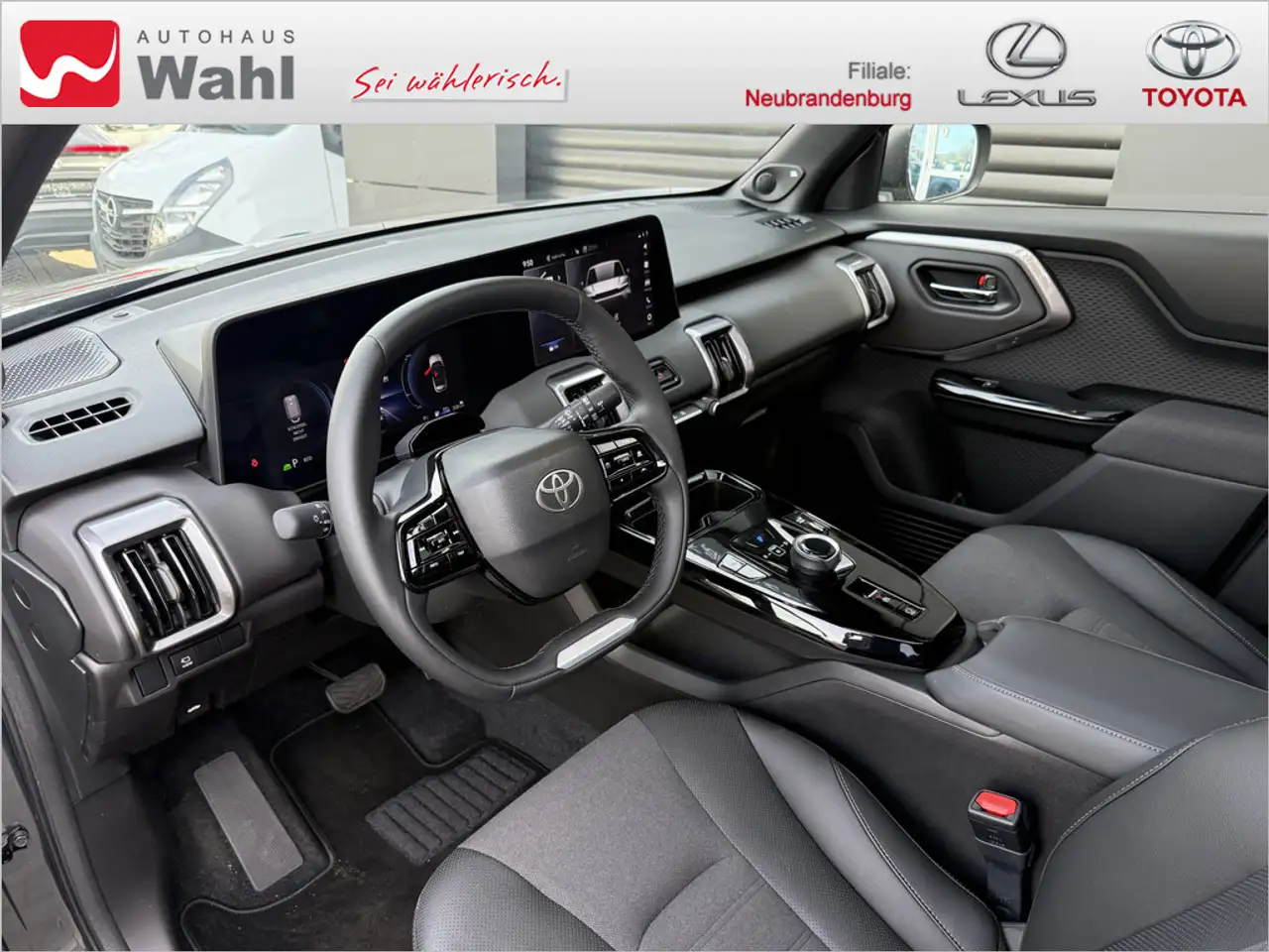 Toyota Urban Cruiser 128 kW FWD Lounge 11