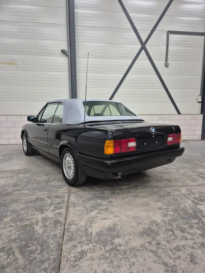 BMW 318i, foto 1