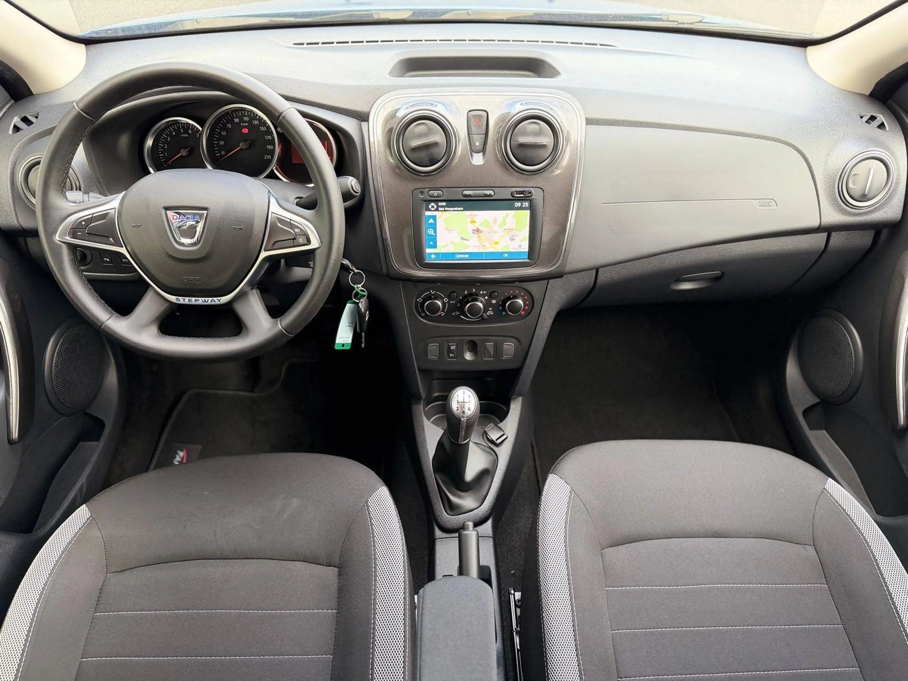 Dacia Logan Stepway — photo 9