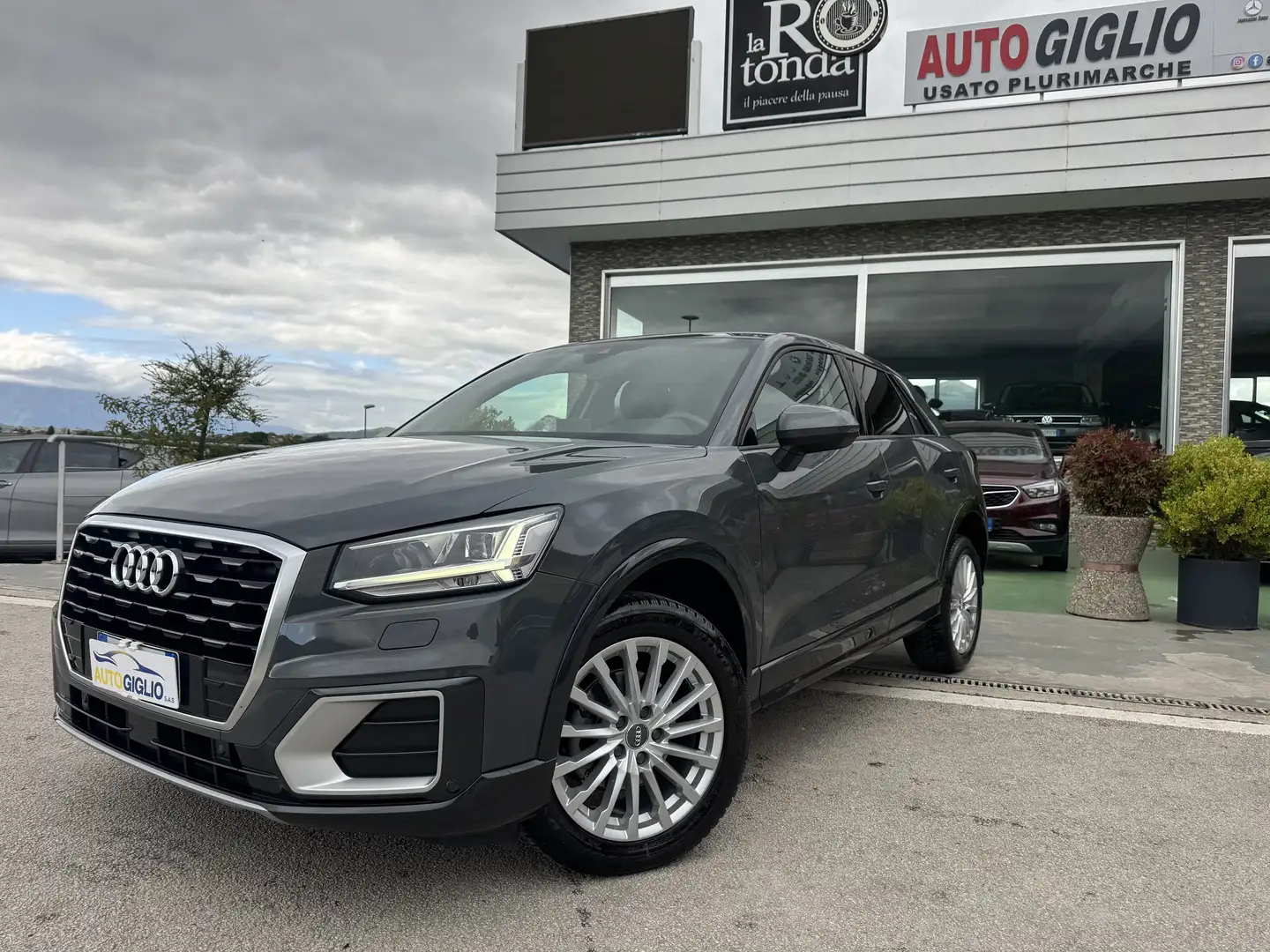 Audi Q2 Q2 30 1.6 tdi Admired s-tronic Gris - 2