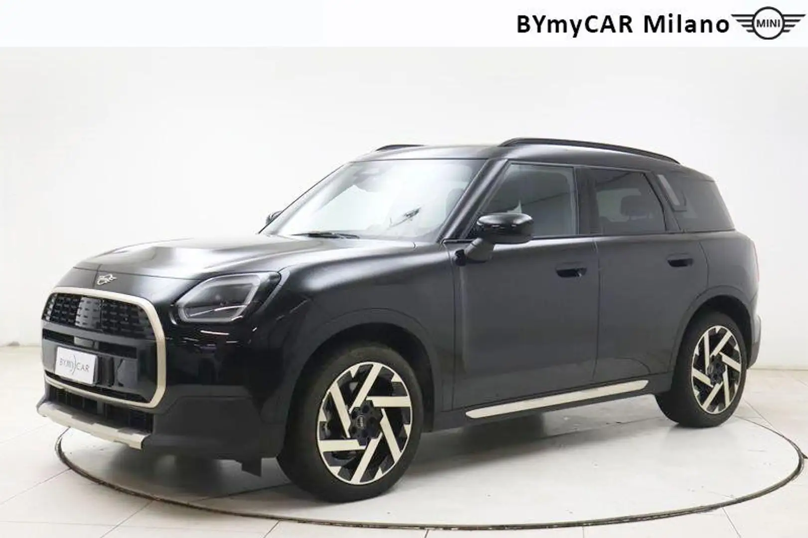 MINI Cooper Countryman Mini 1.5 48V C Favoured auto Schwarz - 1