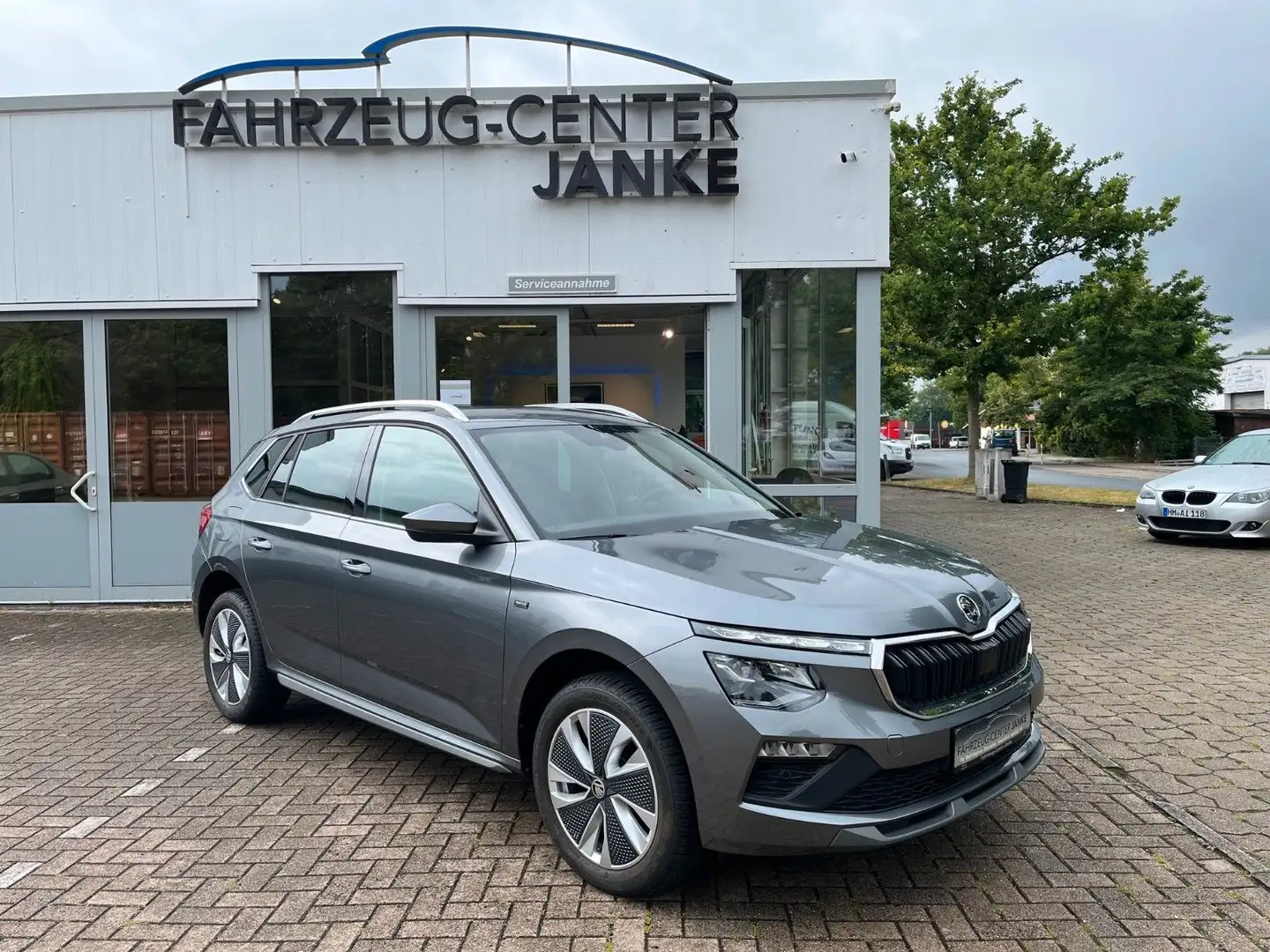 Skoda Kamiq Selection DSG +LED/NAVI/ACC/CarPlay+ Grau - 1