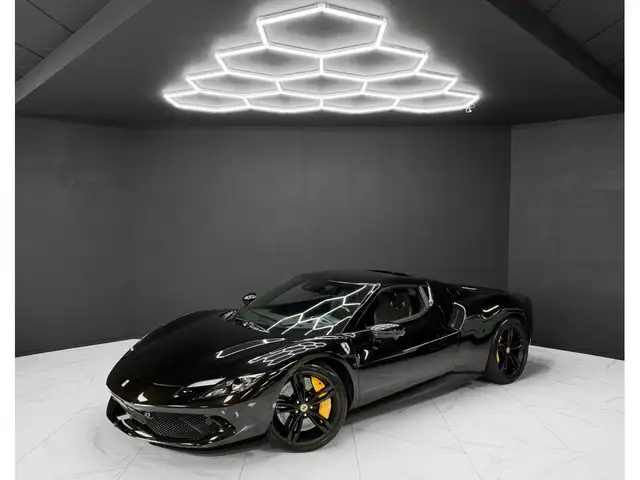 Ferrari 296 GTB 1.Hd / CARBON / LIFT / 360°