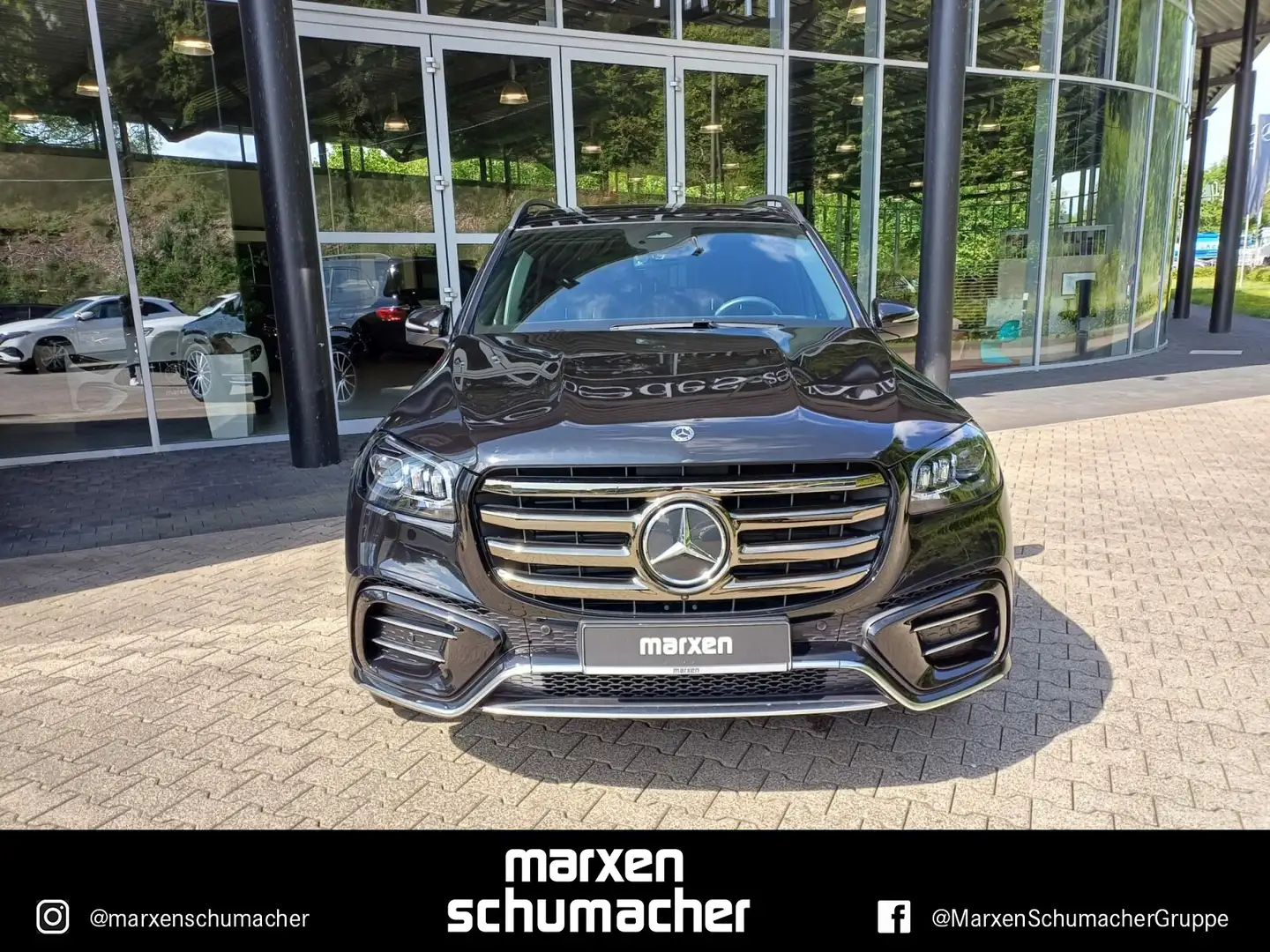 Mercedes-Benz GLS 450 GLS 450 d 4M 7Sitze+AMG+AHK+Massage+Carbon+Night Černá - 2