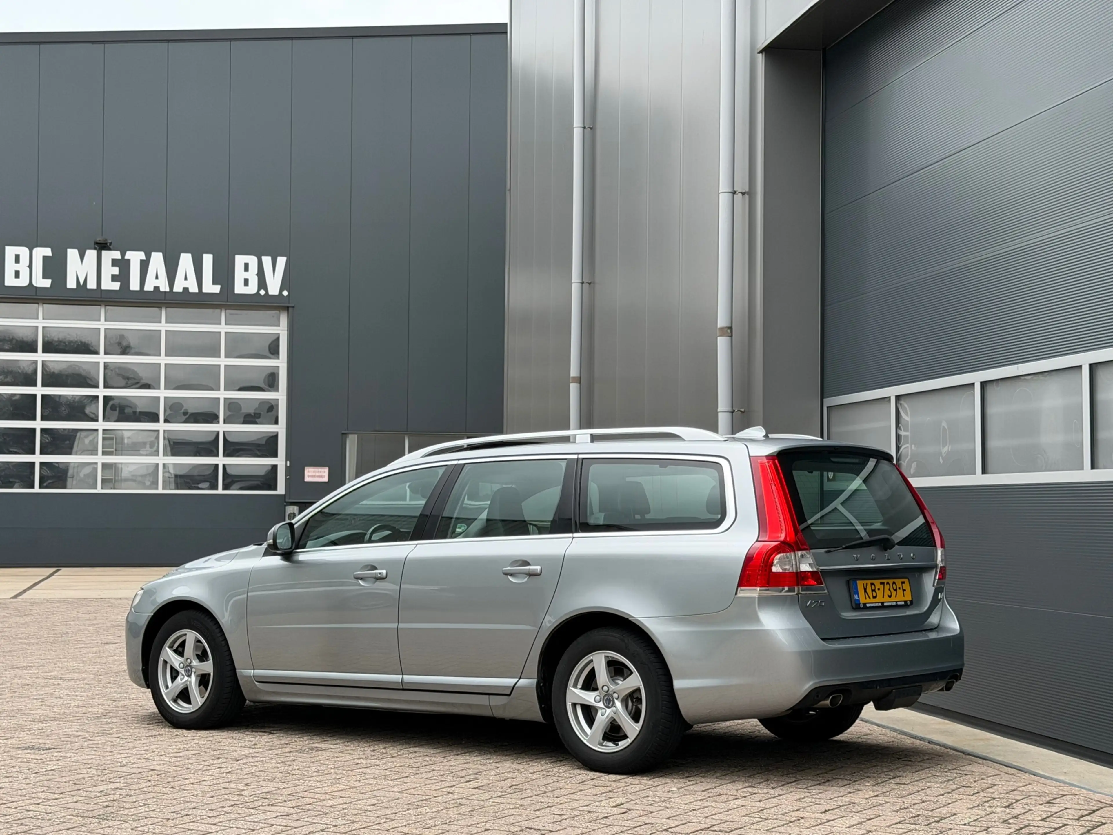 Volvo V70 2.0 D4 Polar+ bj.2016 Autom|Navi|Leder|Trekh|Nap. — photo 3