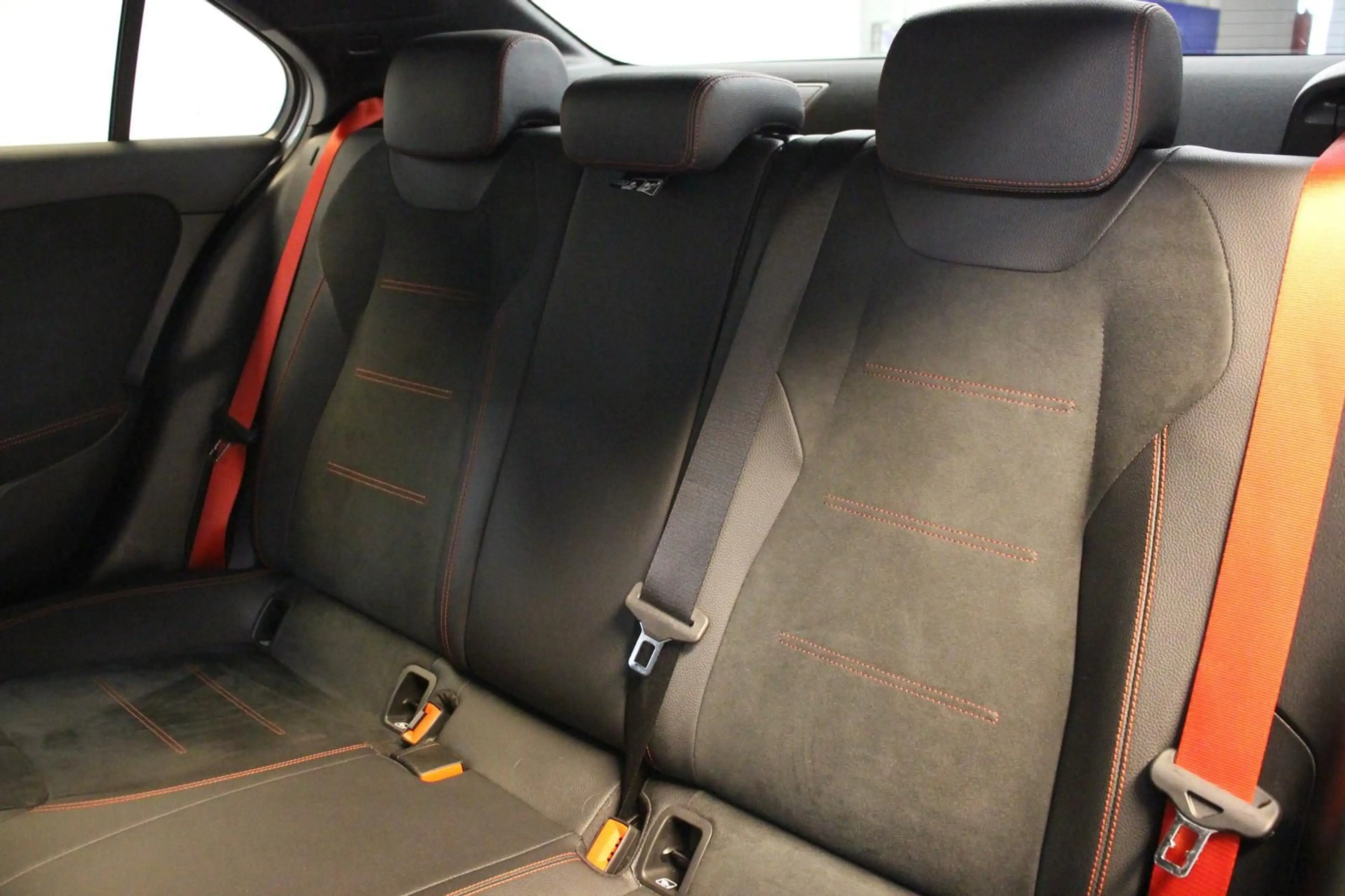 Mercedes-Benz A 35 AMG LIM. 4M. *KAMERA*NAVI*AERODY*NIGHT*DAB* — photo 15