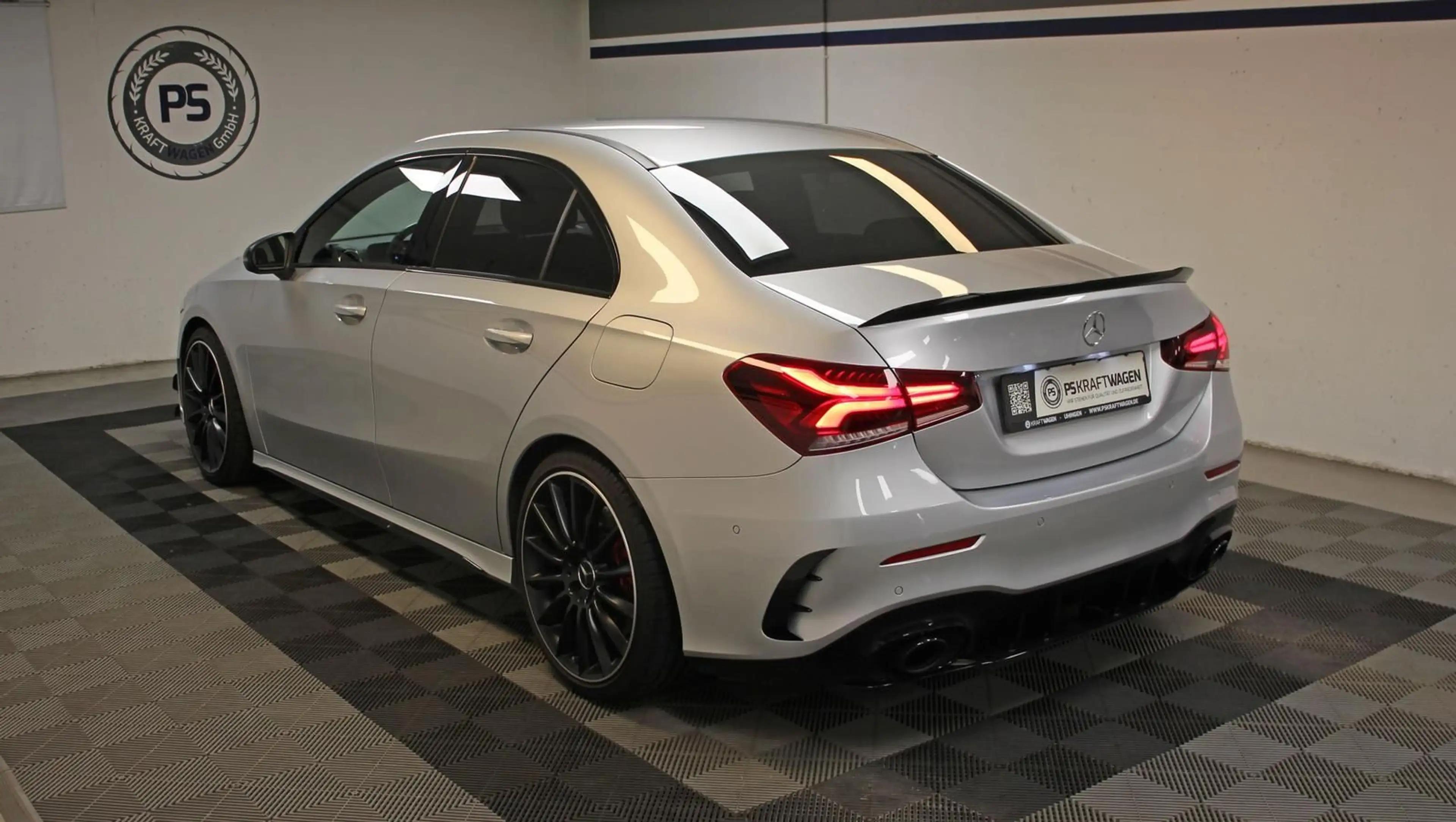 Mercedes-Benz A 35 AMG LIM. 4M. *KAMERA*NAVI*AERODY*NIGHT*DAB* — photo 4