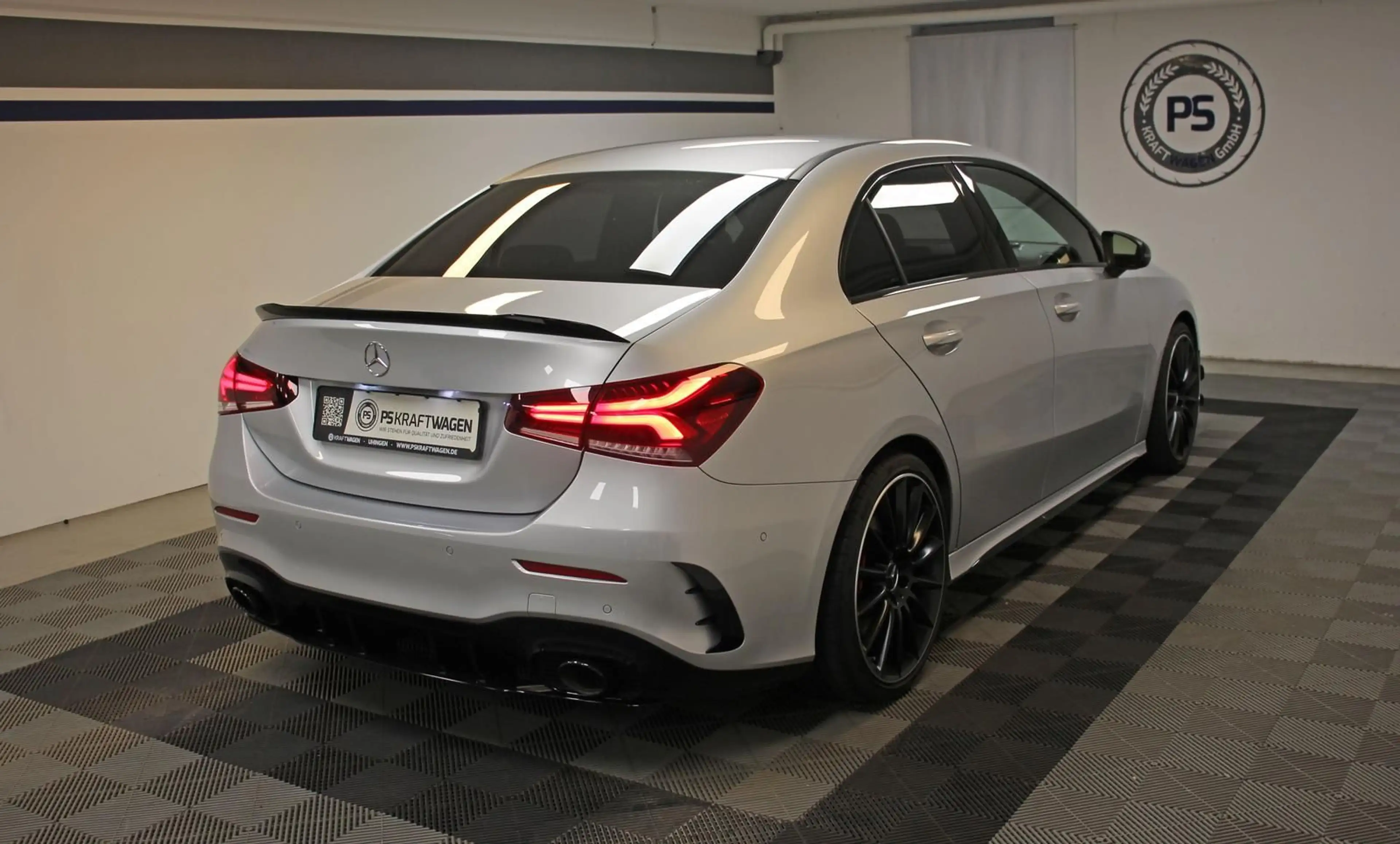 Mercedes-Benz A 35 AMG LIM. 4M. *KAMERA*NAVI*AERODY*NIGHT*DAB* — photo 3