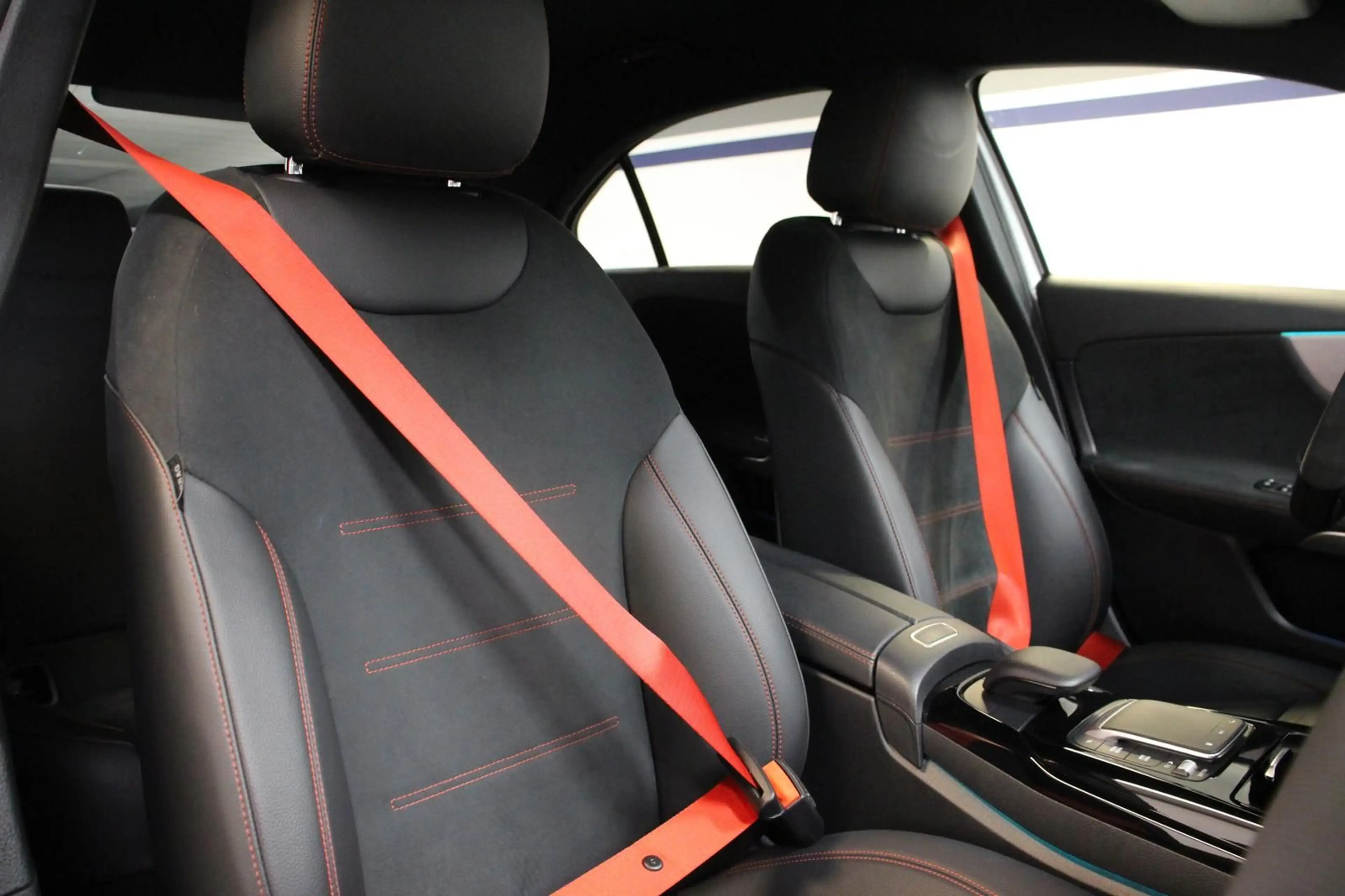 Mercedes-Benz A 35 AMG LIM. 4M. *KAMERA*NAVI*AERODY*NIGHT*DAB* — photo 12