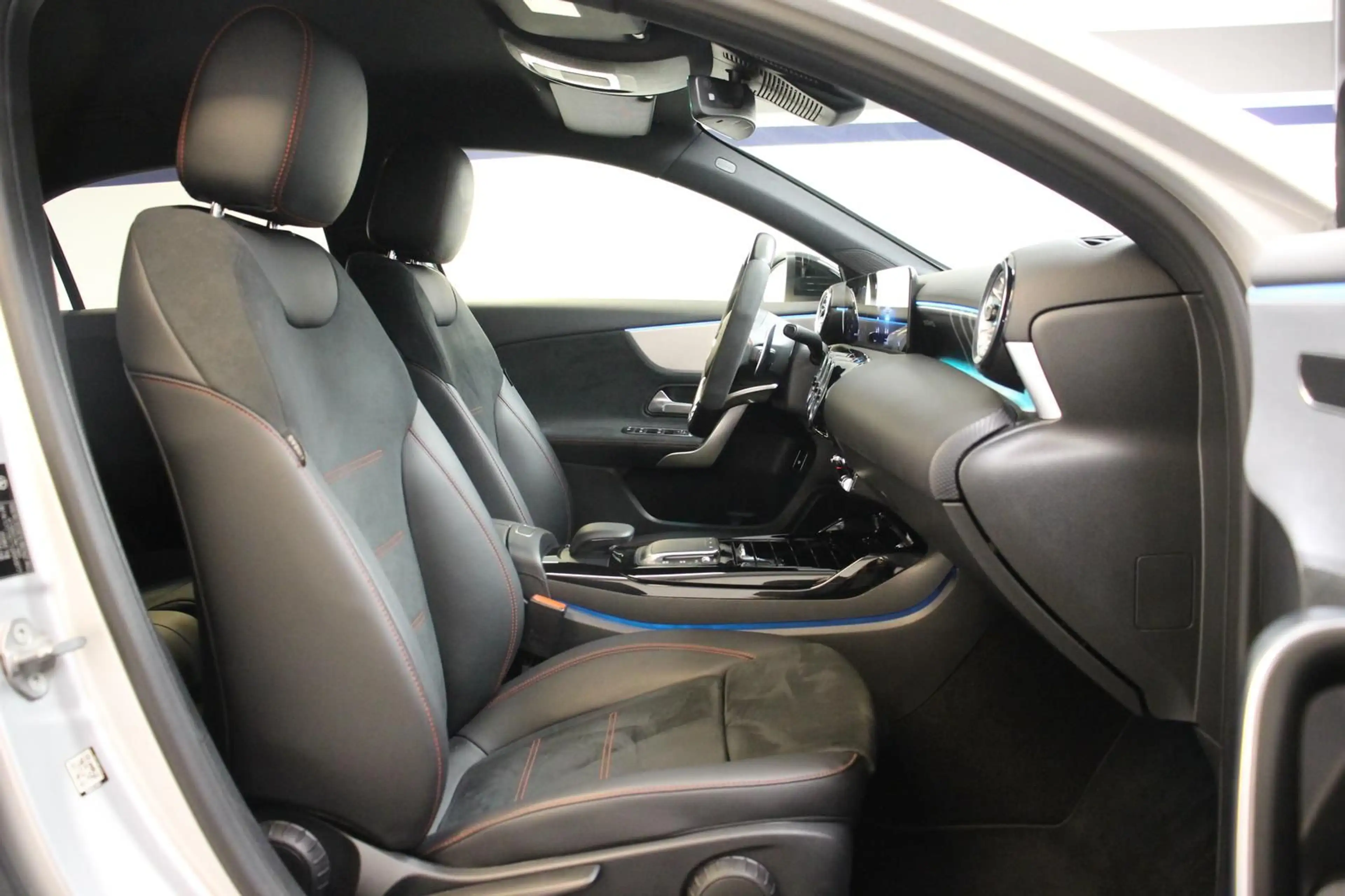 Mercedes-Benz A 35 AMG LIM. 4M. *KAMERA*NAVI*AERODY*NIGHT*DAB* — photo 11