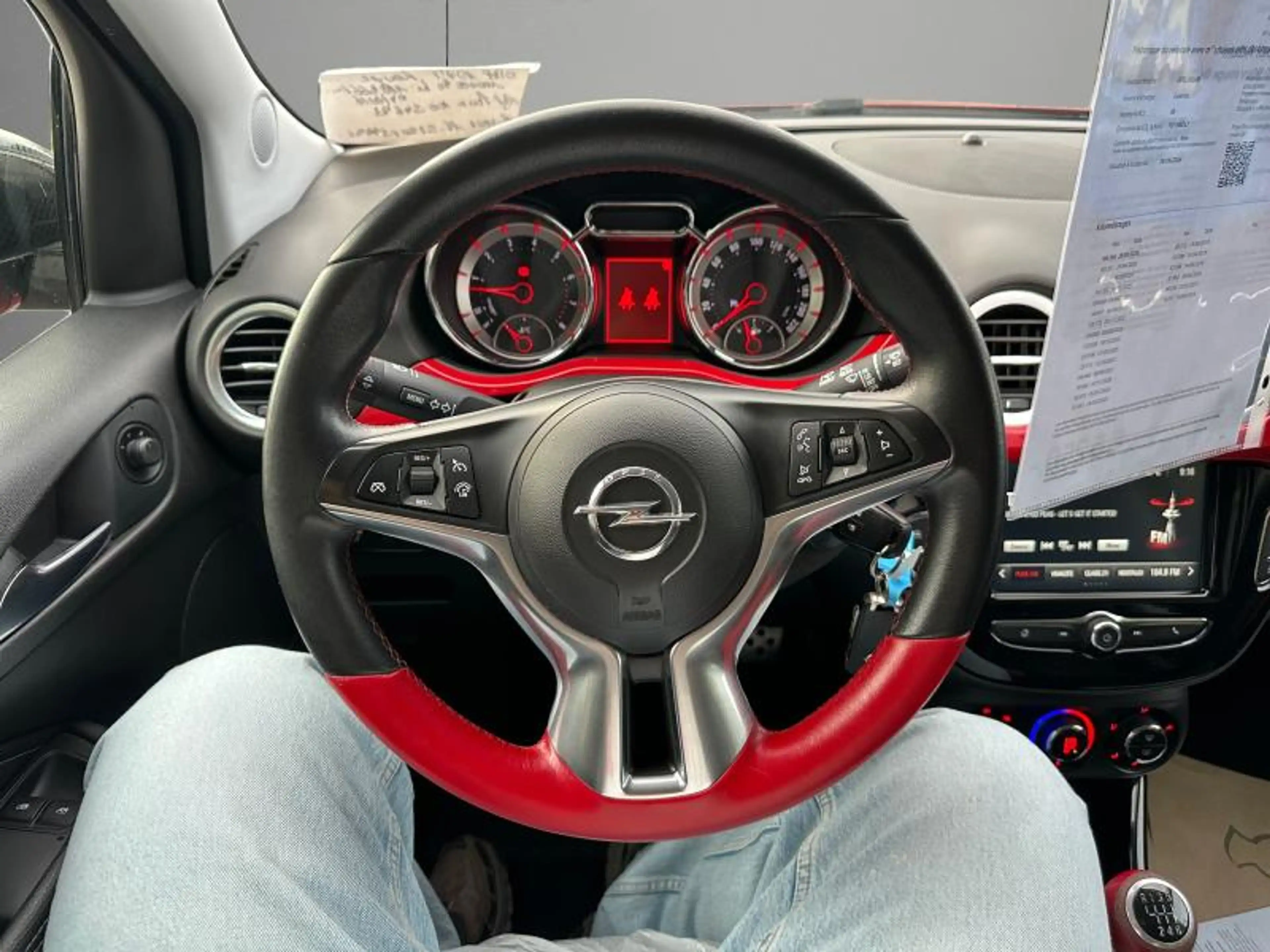 Opel Adam 1.0 90cv rouge 04/16 Airco Capteurs Bluetooth — photo 11
