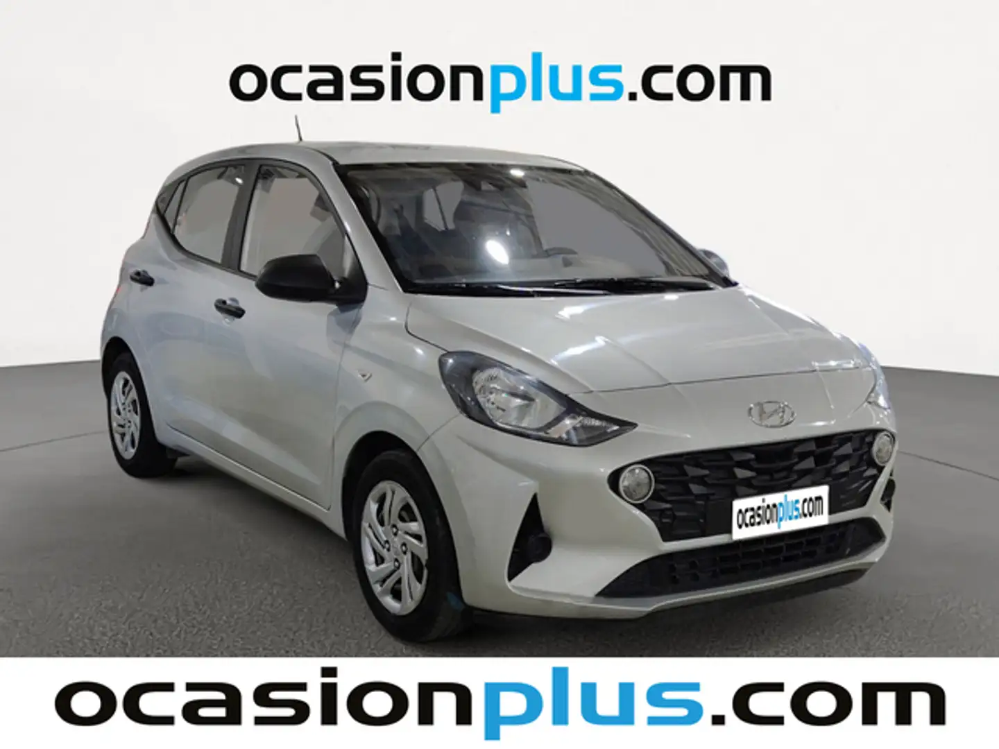 Hyundai i10 1.0 MPI Essence Plateado - 2