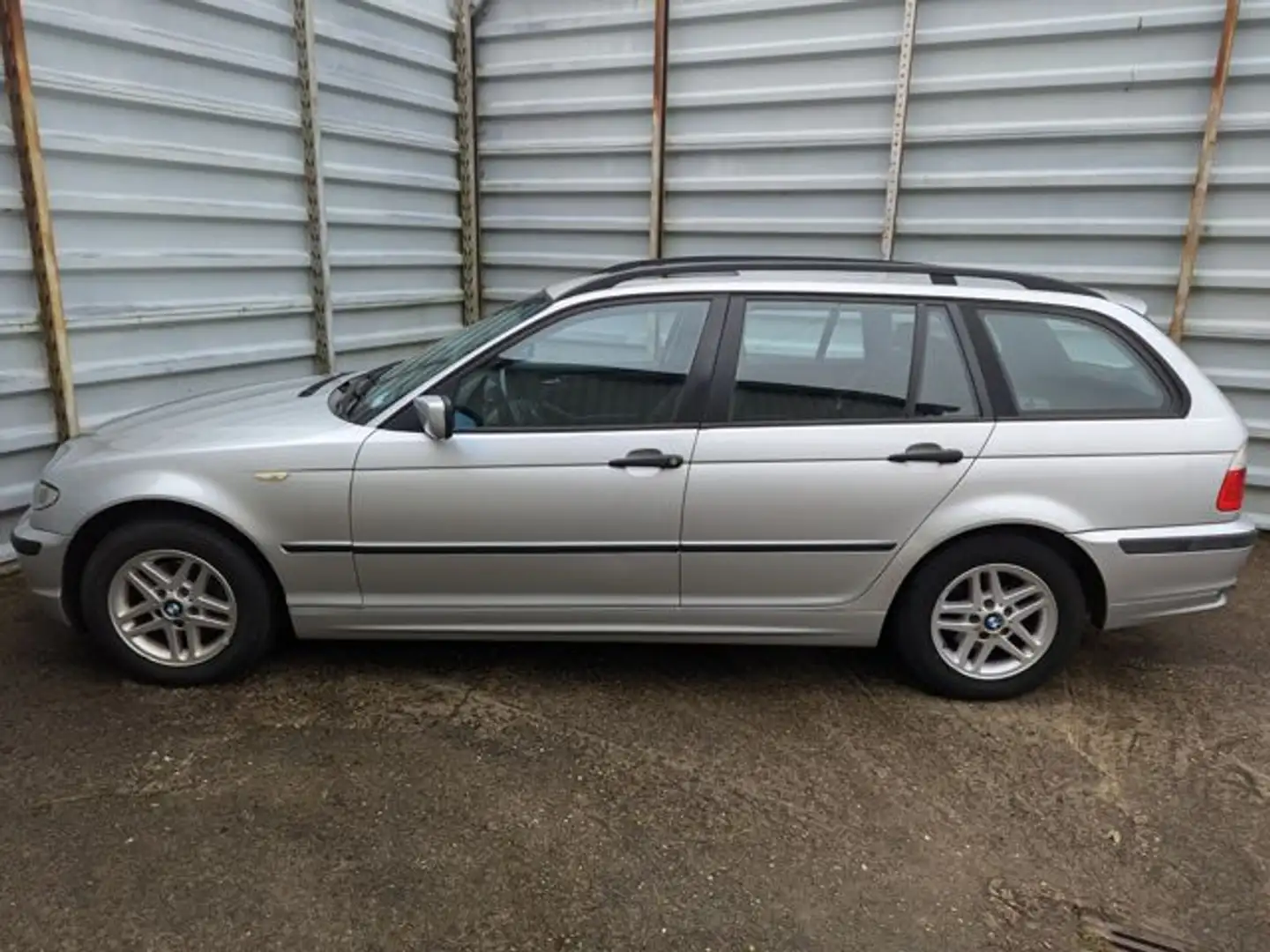 BMW 316 i touring*Alufelgen*Klima*Tüv:01/2026* Argent - 2