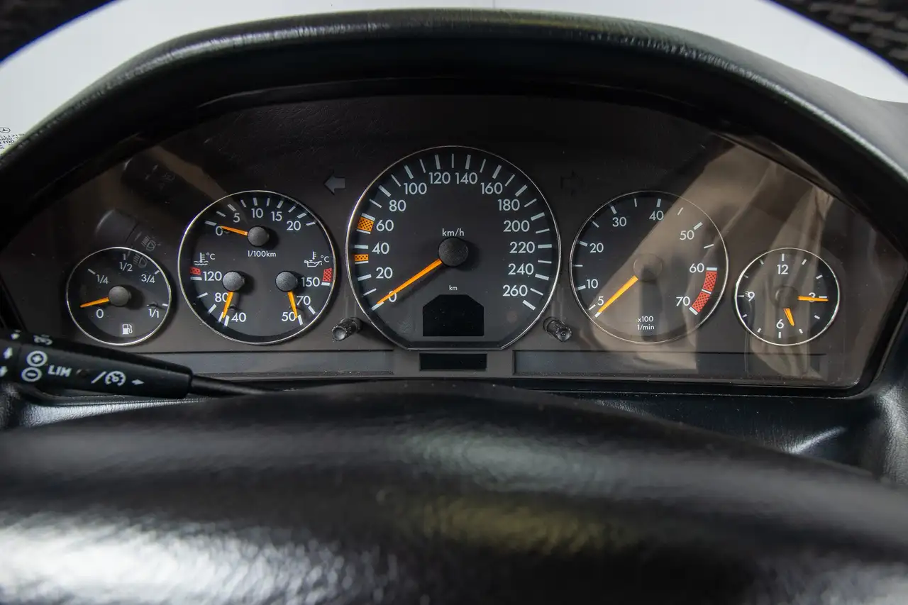 Mercedes-Benz SL 320 V6, foto 5