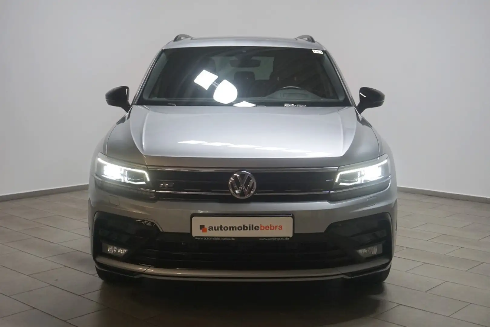 Volkswagen Tiguan Allspace 2.0TDI DSG 2xR-Line 4M VOLL Silber - 2