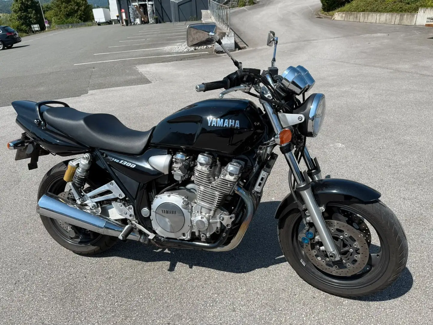 Yamaha XJR 1300 Großer Motorrad  Abverkauf !!! Schwarz - 1