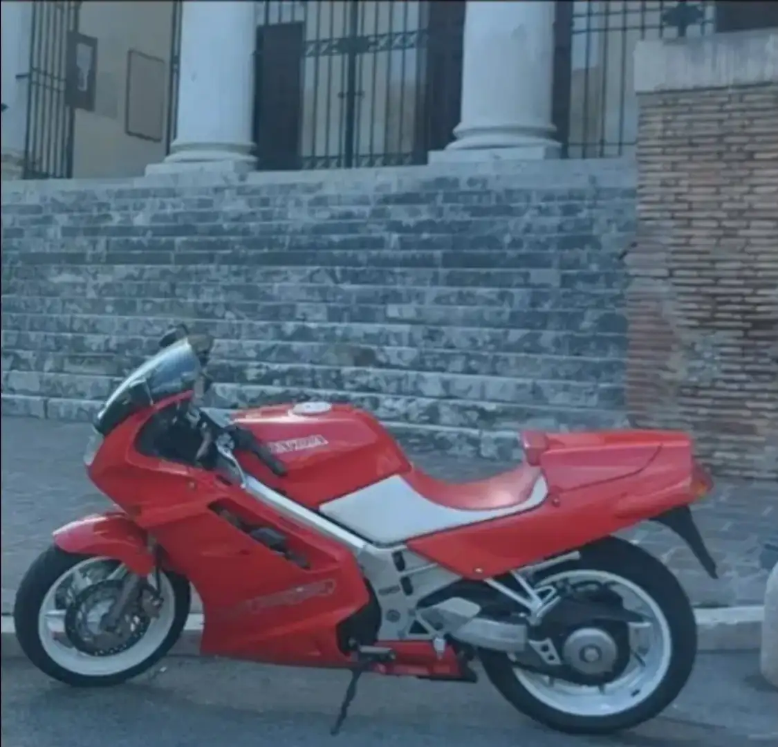 Honda VFR 750 RC 36 Rot - 1